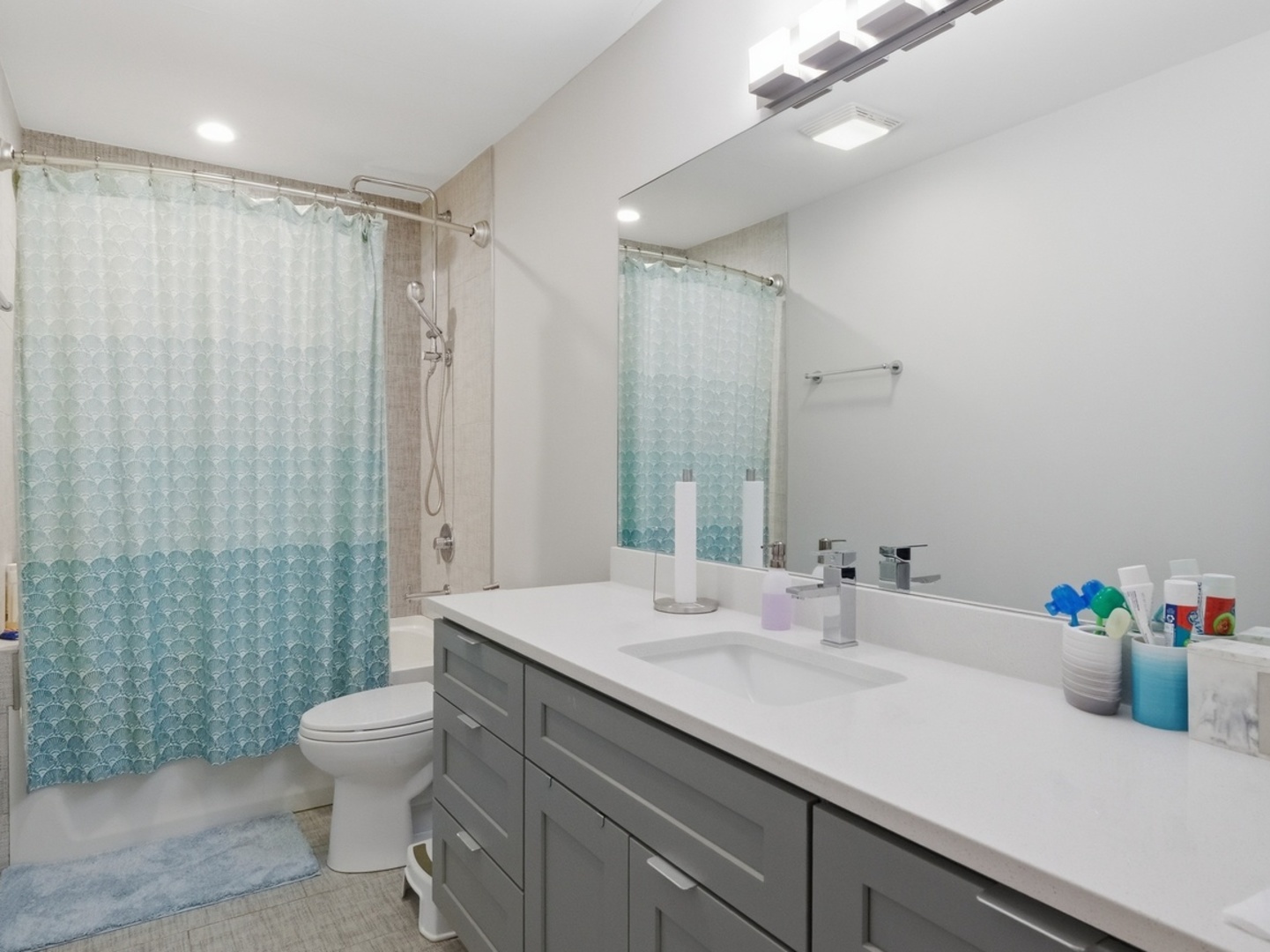 2743 N Ashland Avenue Unit: 1S
