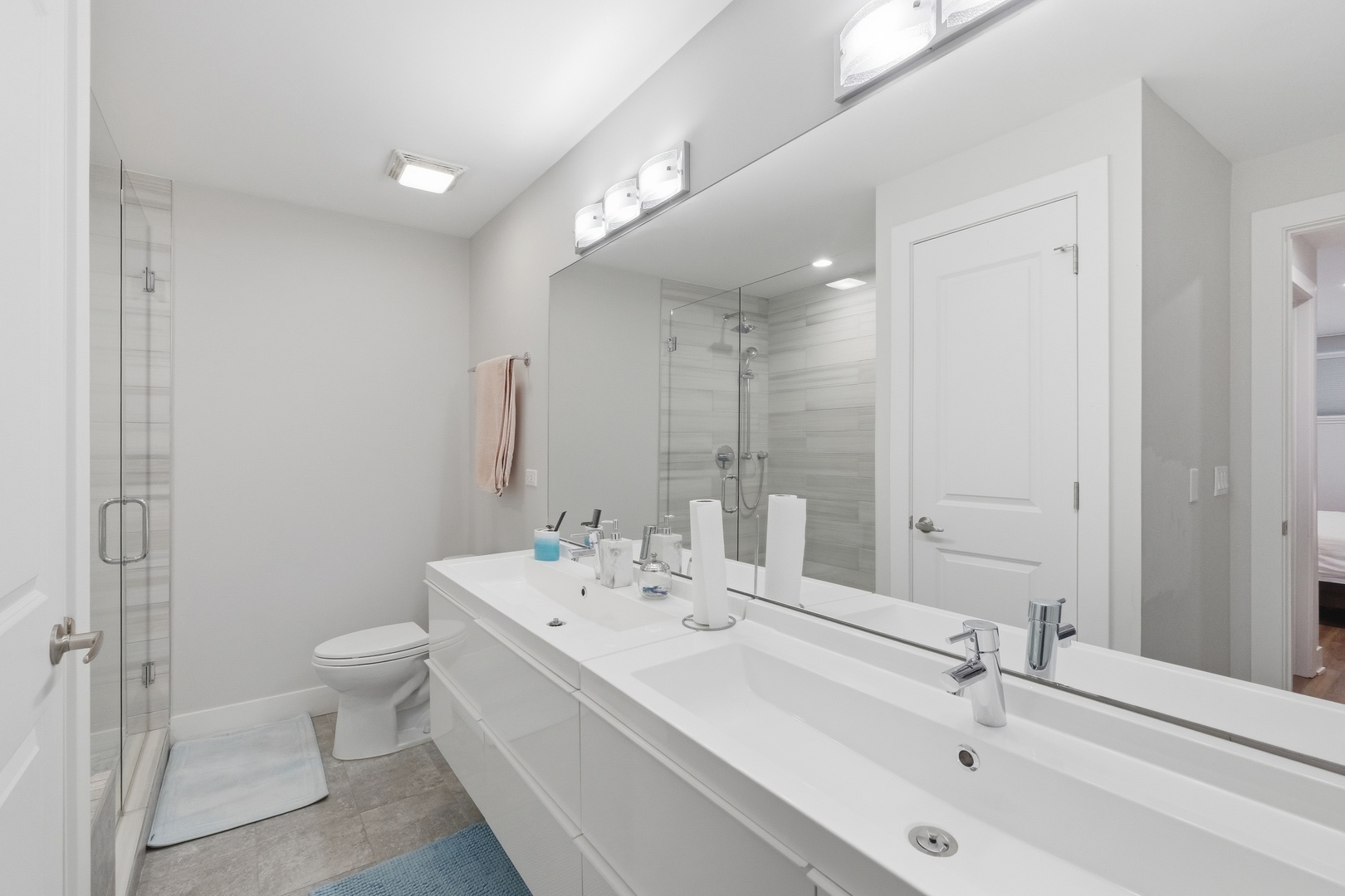 2743 N Ashland Avenue Unit: 1S