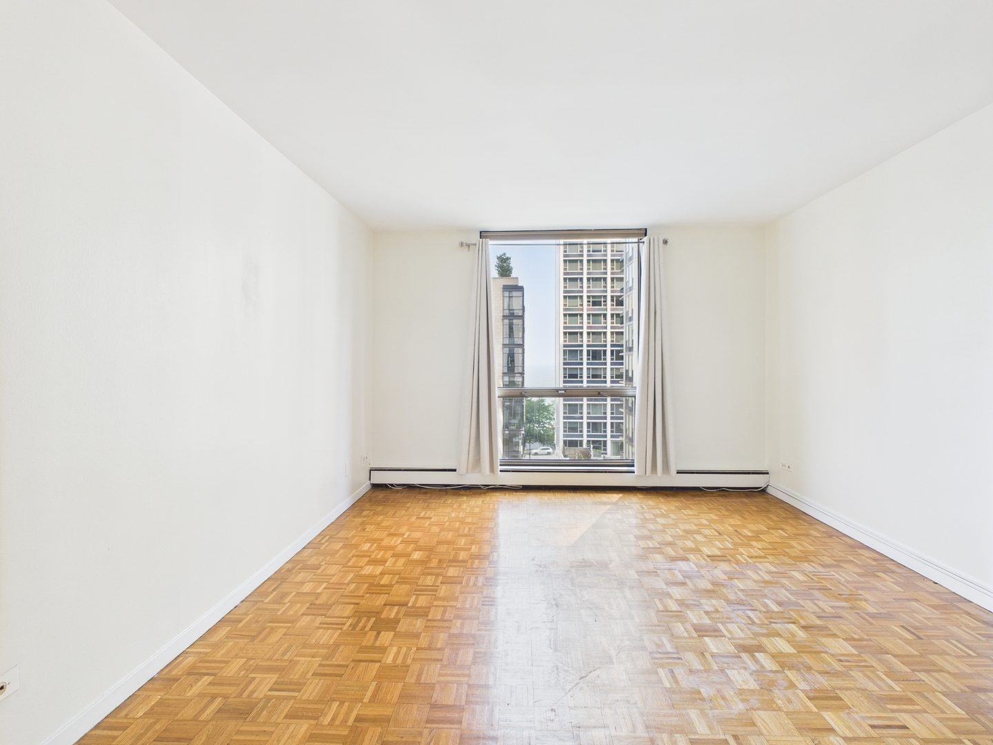 1310 N Ritchie Court Unit: 7D