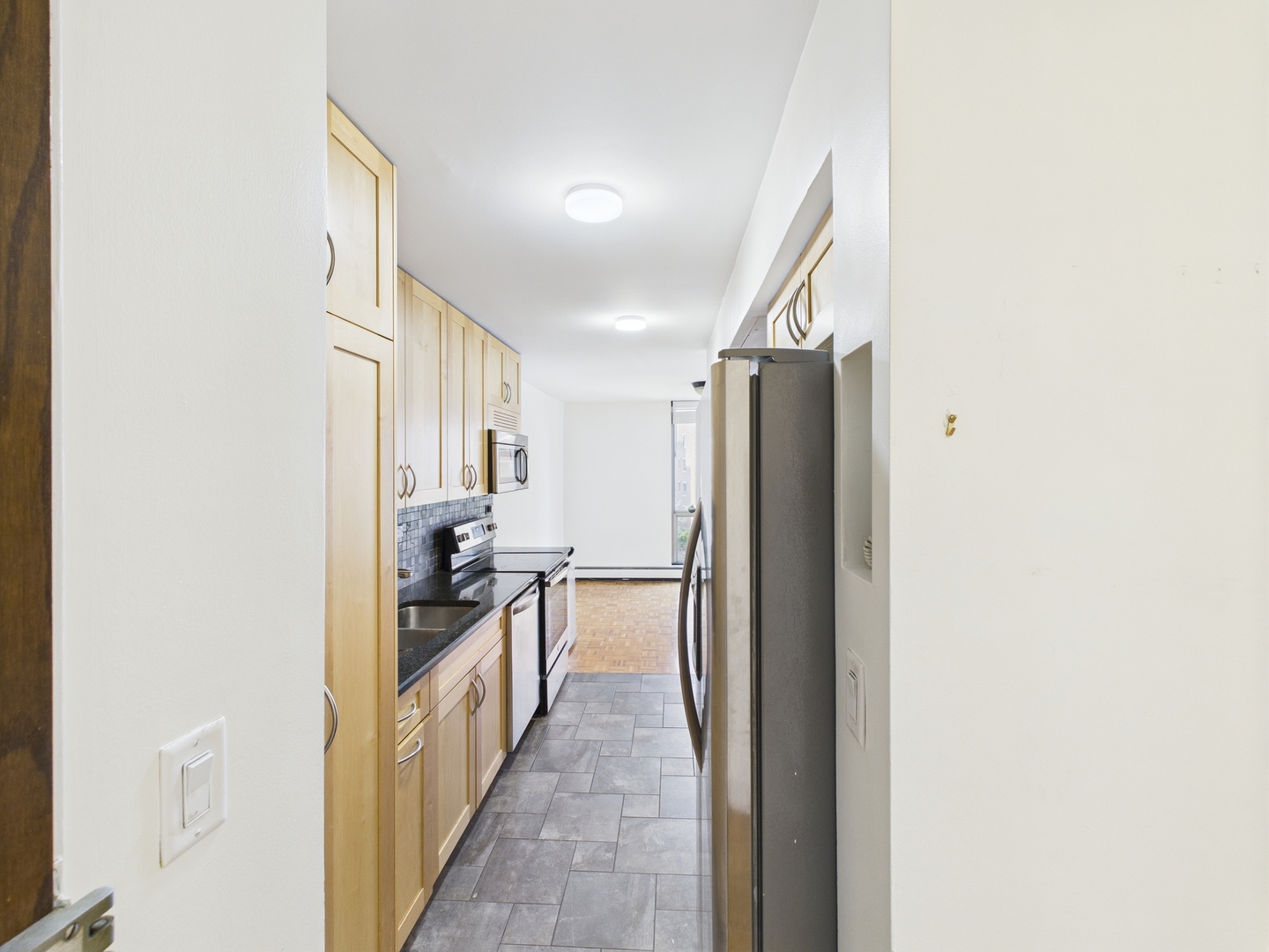 1310 N Ritchie Court Unit: 7D