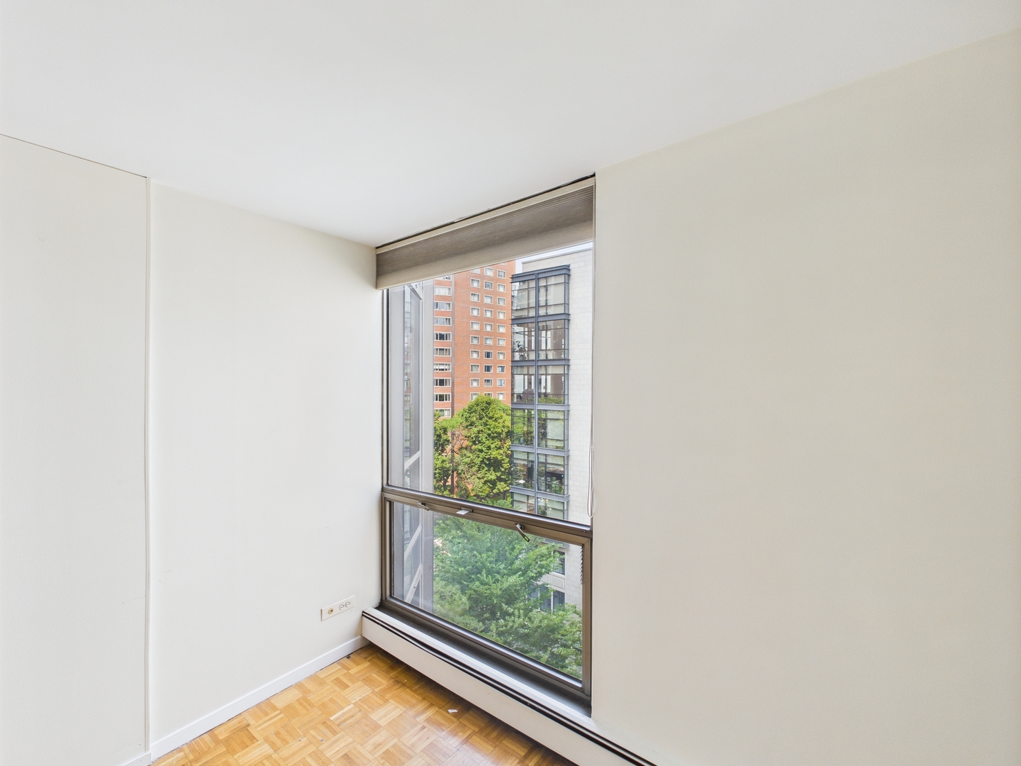 1310 N Ritchie Court Unit: 7D
