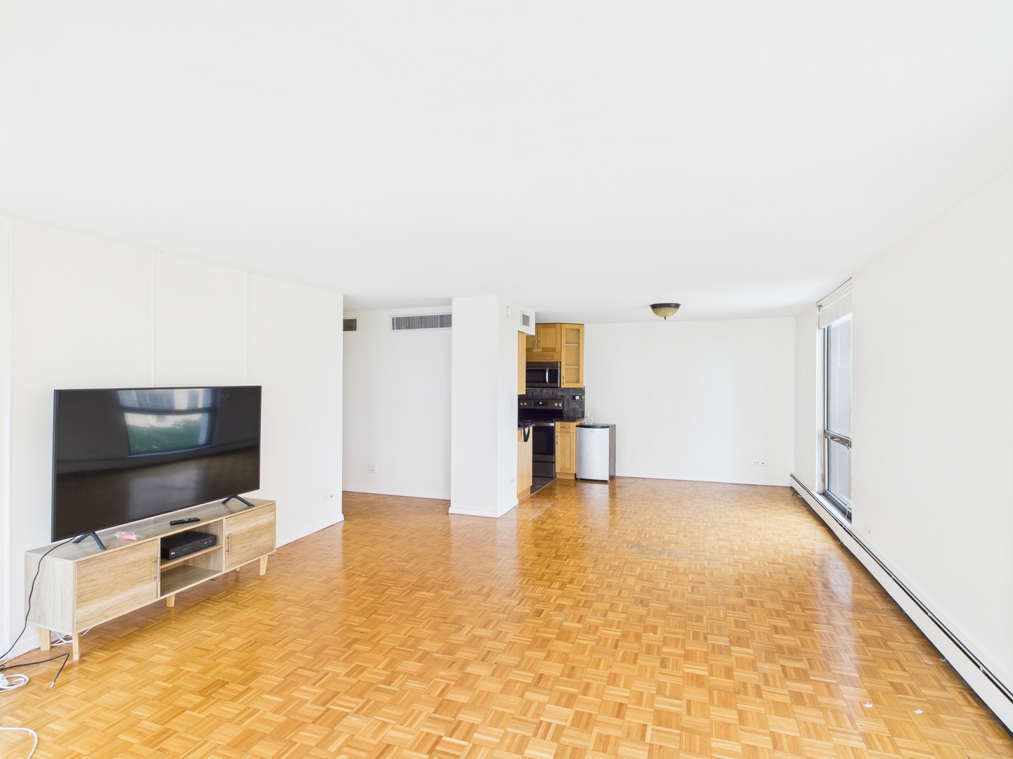 1310 N Ritchie Court Unit: 7D
