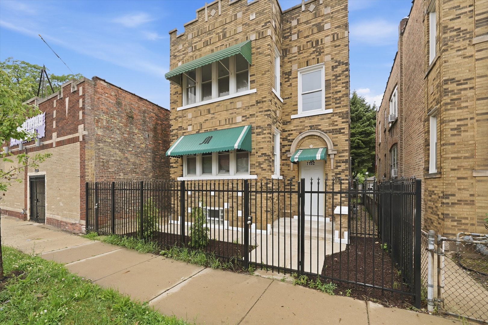7152 S Racine Avenue Unit: 2