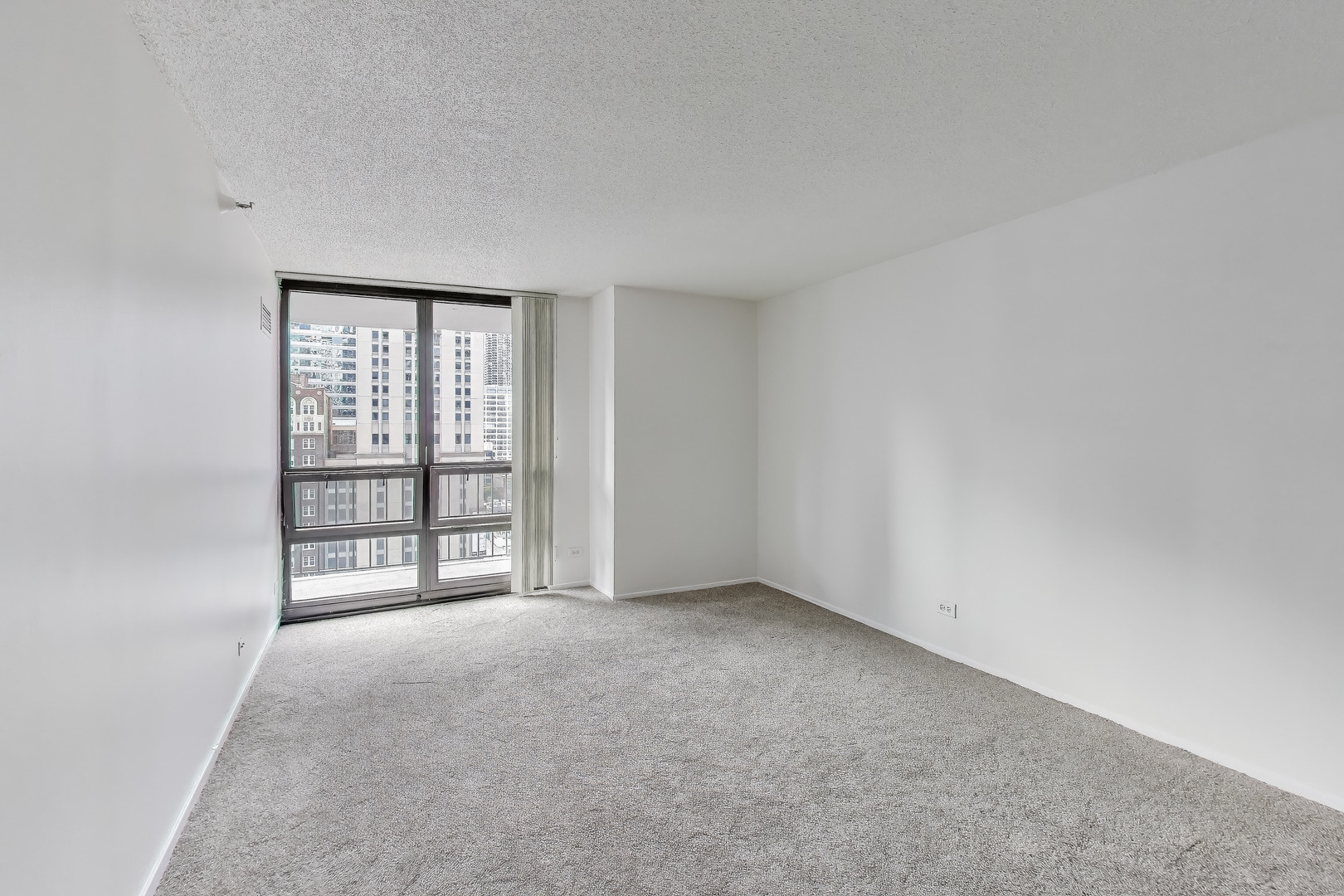 10 E Ontario Street Unit: 1303