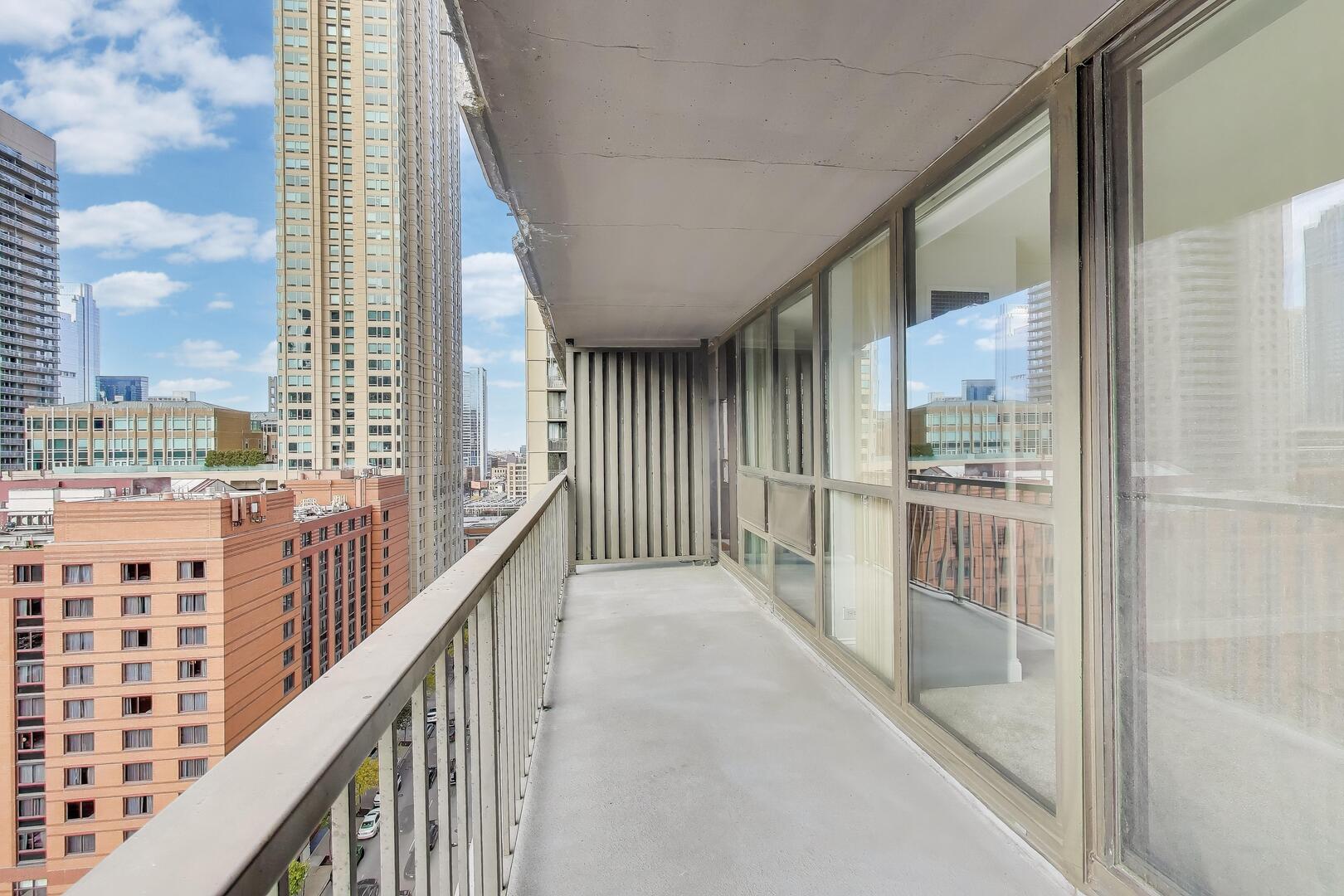 10 E Ontario Street Unit: 1303