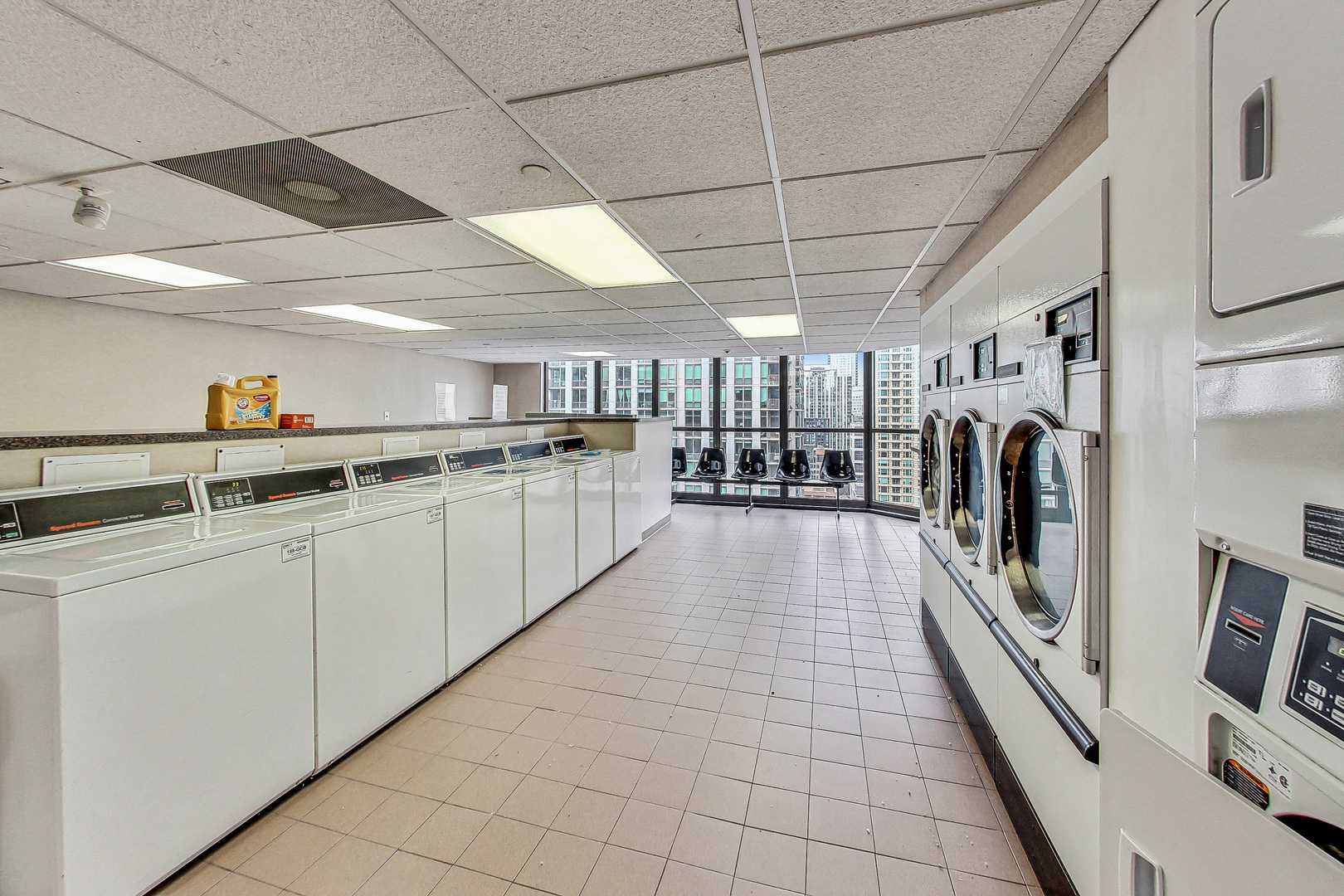 10 E Ontario Street Unit: 1303