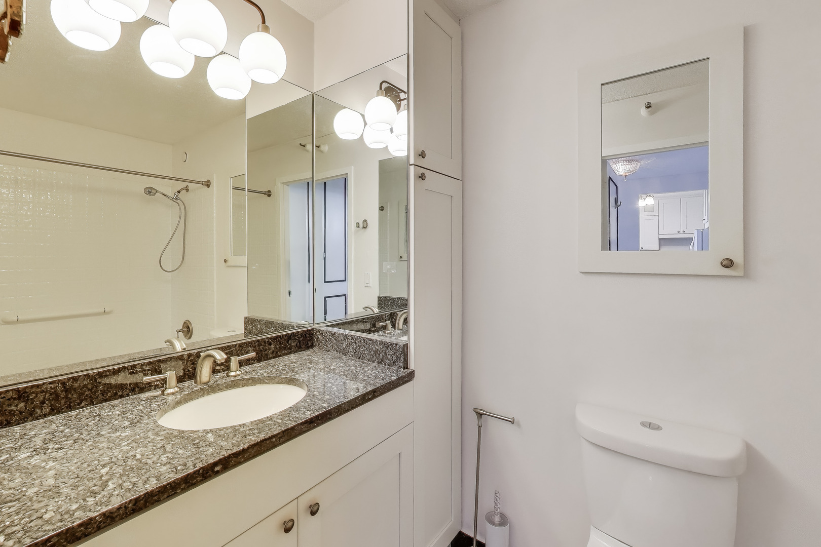 10 E Ontario Street Unit: 1303