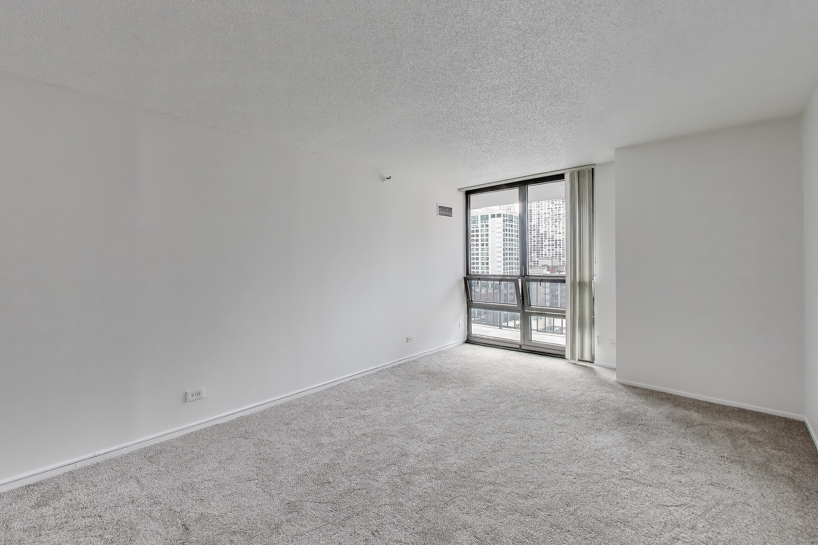 10 E Ontario Street Unit: 1303