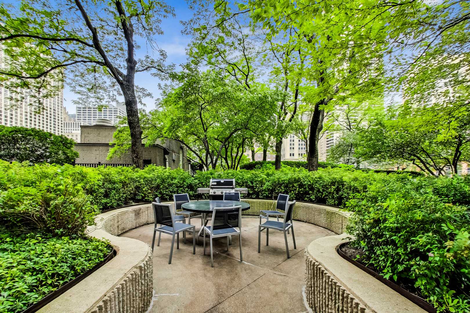 10 E Ontario Street Unit: 1303