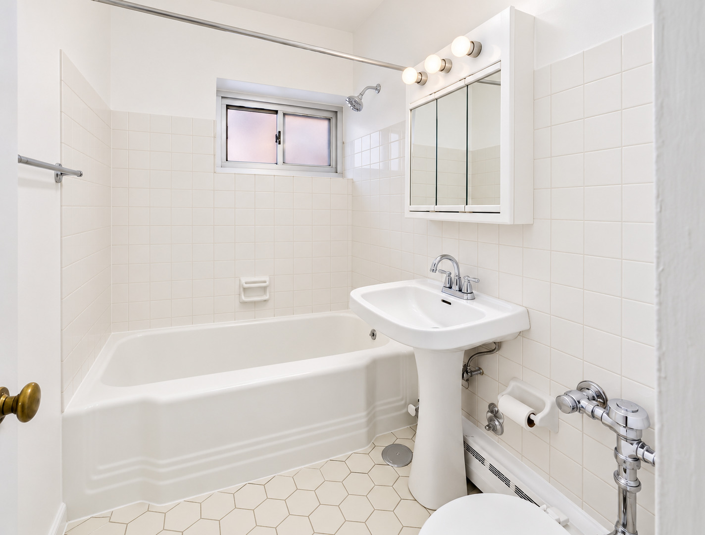4970 N Marine Drive Unit: 827