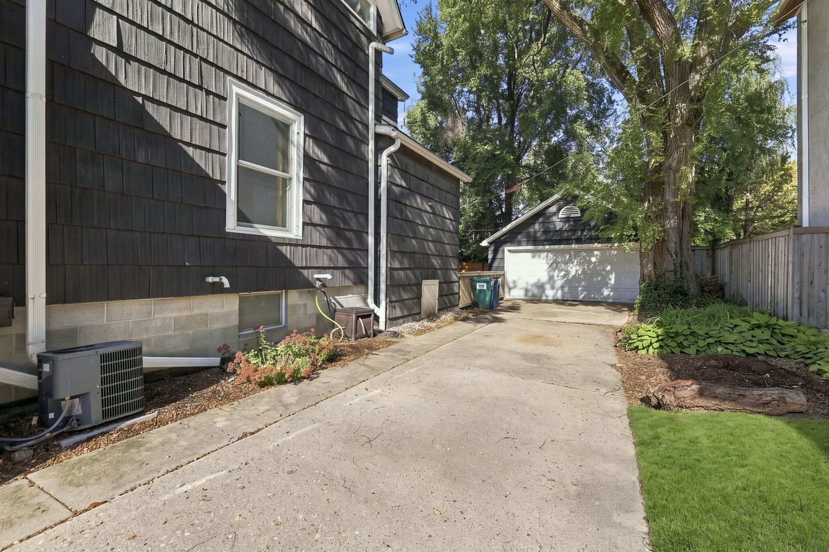 250 Iowa Street