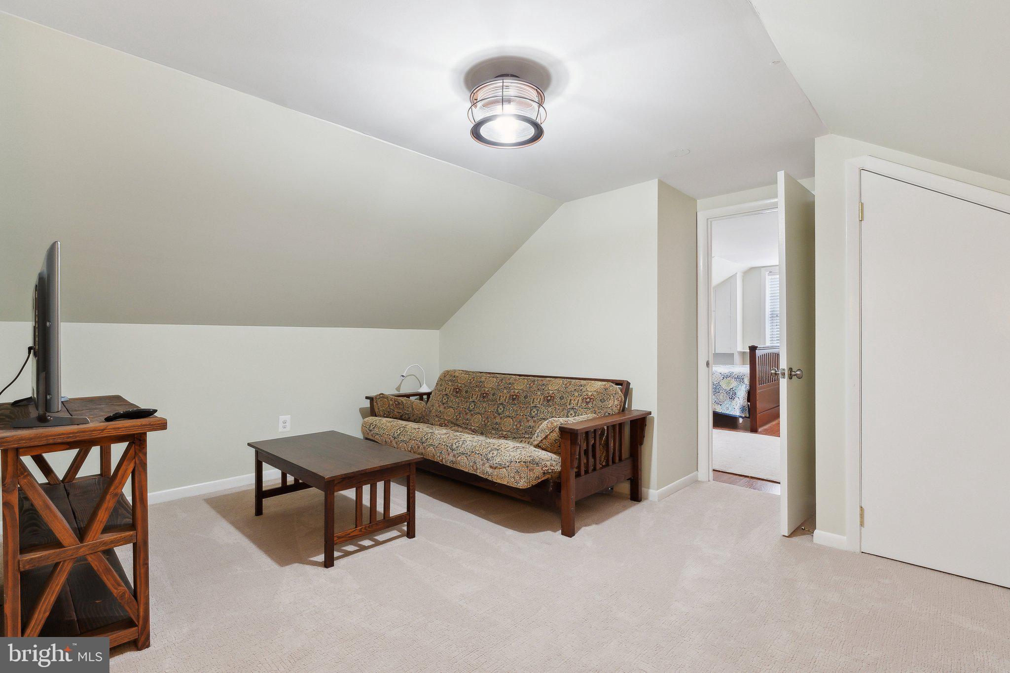 7171 Drum Point