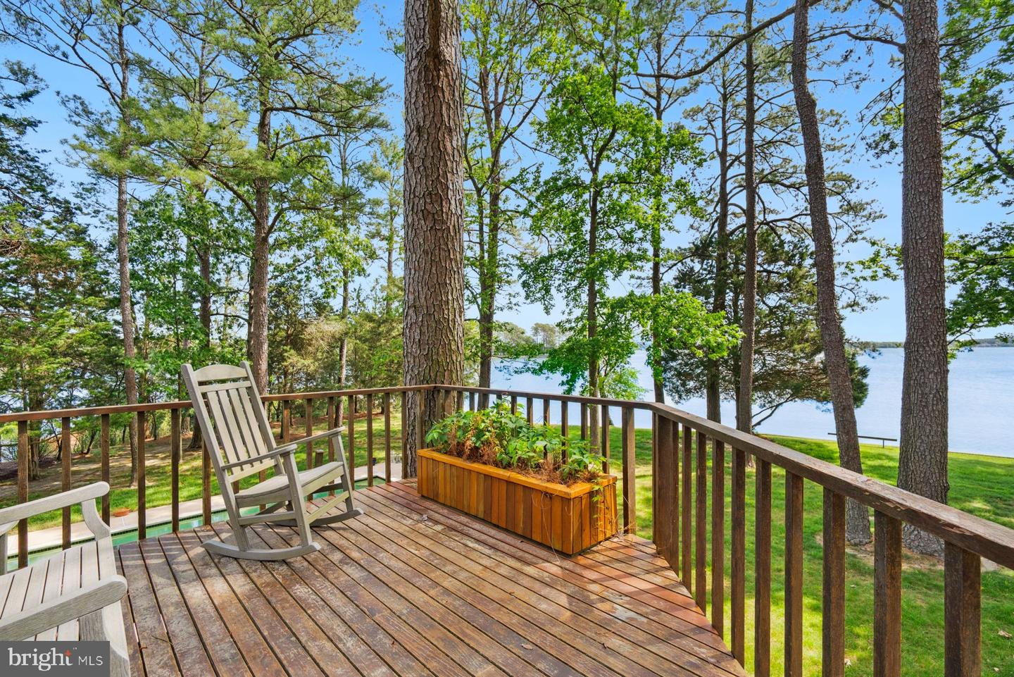 7285 Quaker Neck Rd