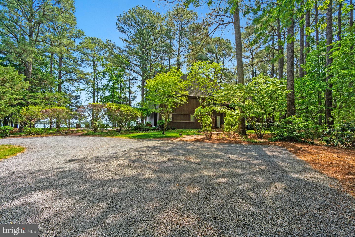 7285 Quaker Neck Rd