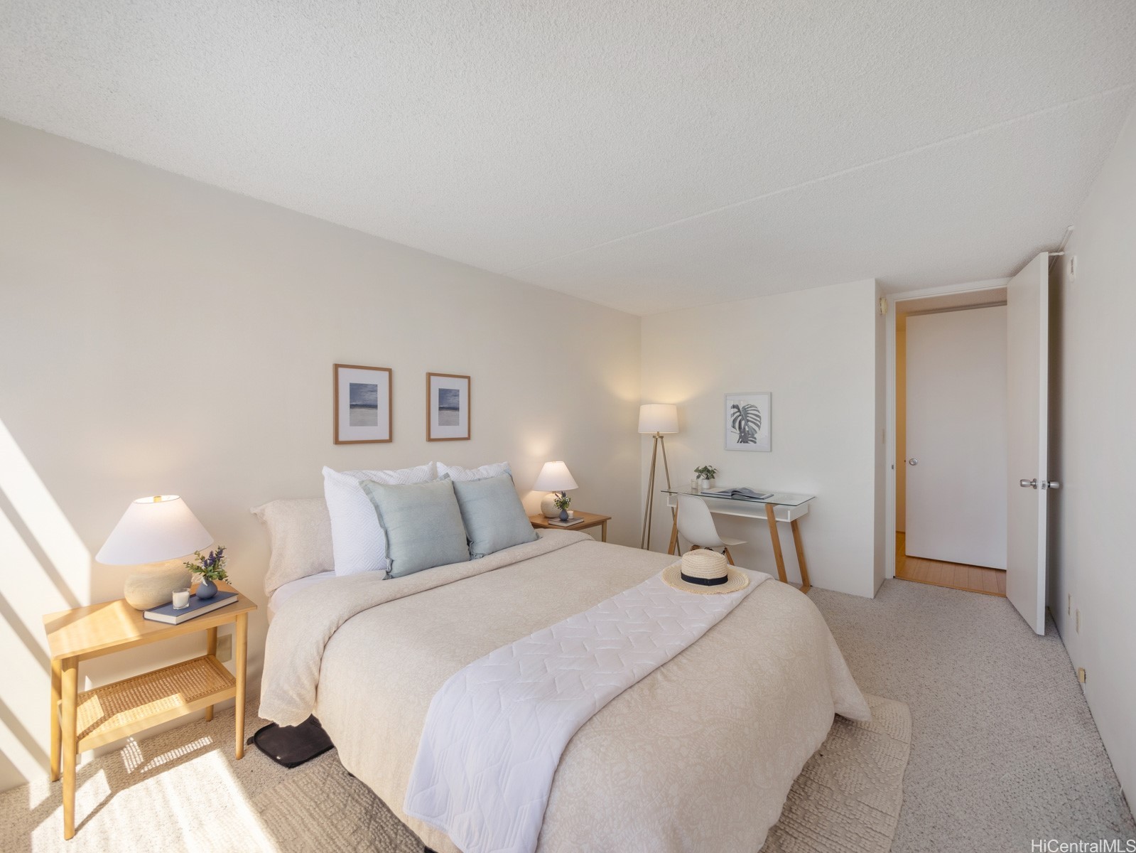 400 Hobron Lane 1803