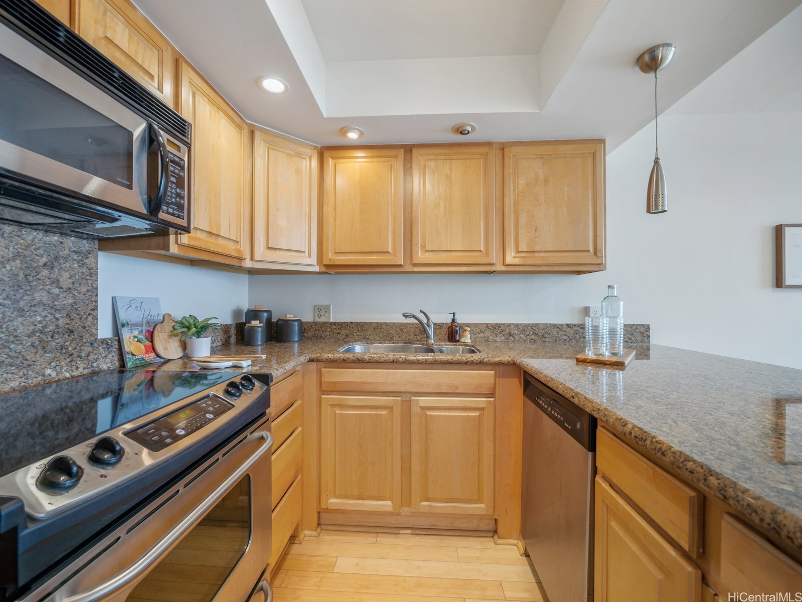 400 Hobron Lane 1803