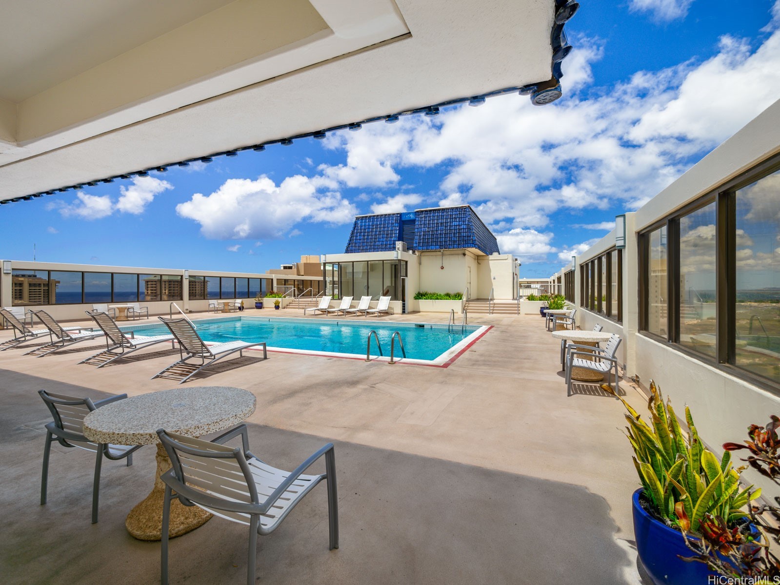 400 Hobron Lane 1803