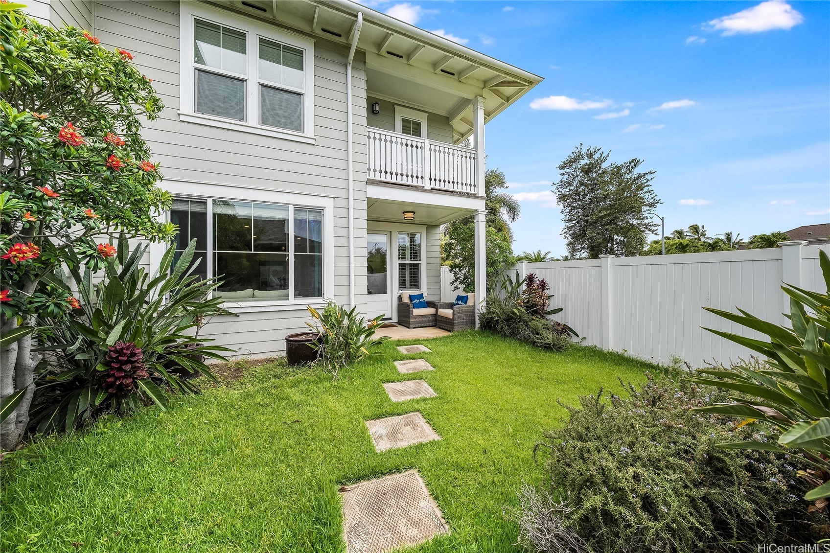 91-2220 Kaiwawalo Street 1001