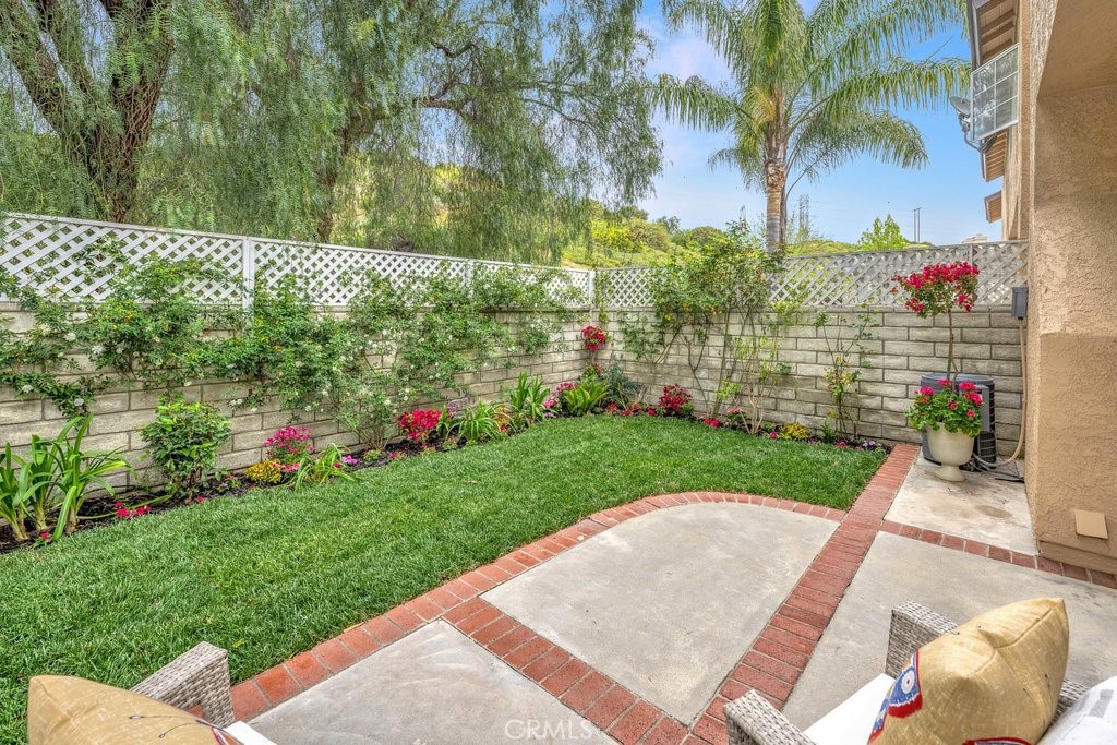 22943 Banyan Place 307