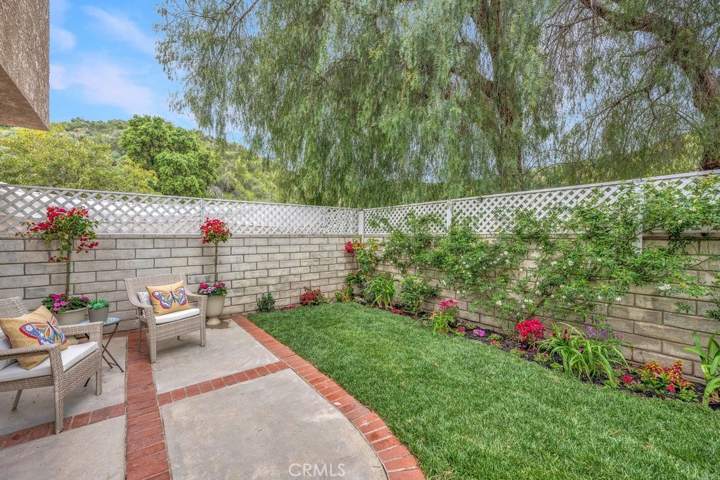 22943 Banyan Place 307