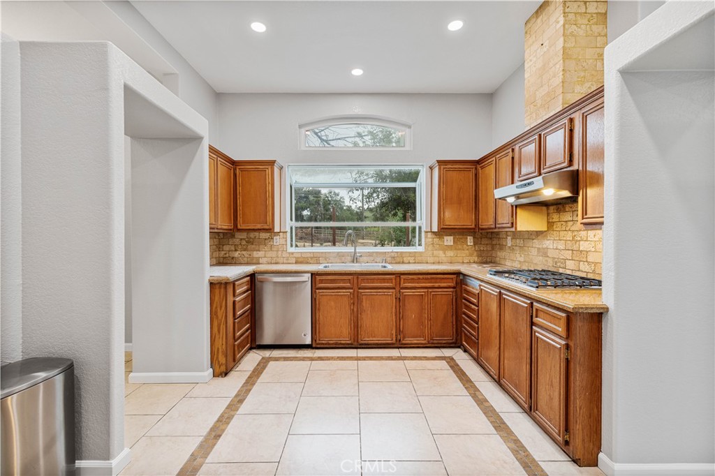 15608 Tierra Rejada S