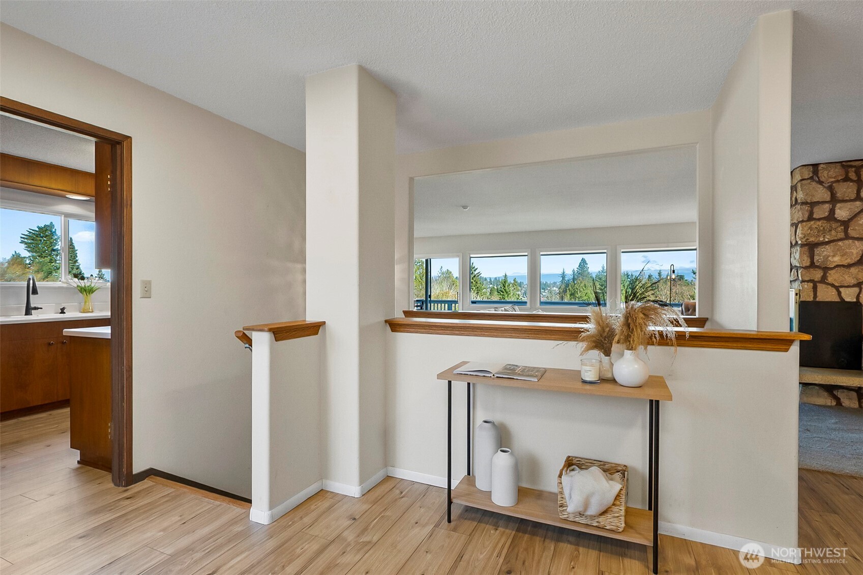 10010 Lakemont Avenue