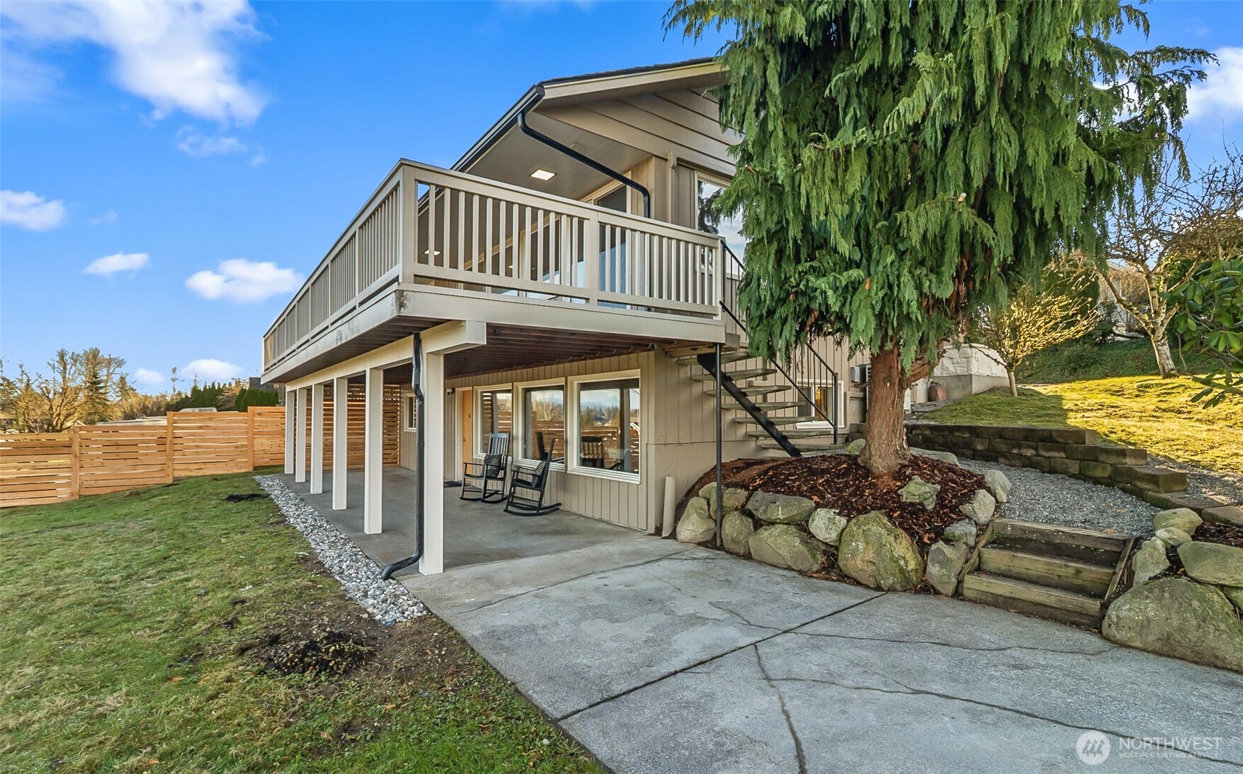 10010 Lakemont Avenue