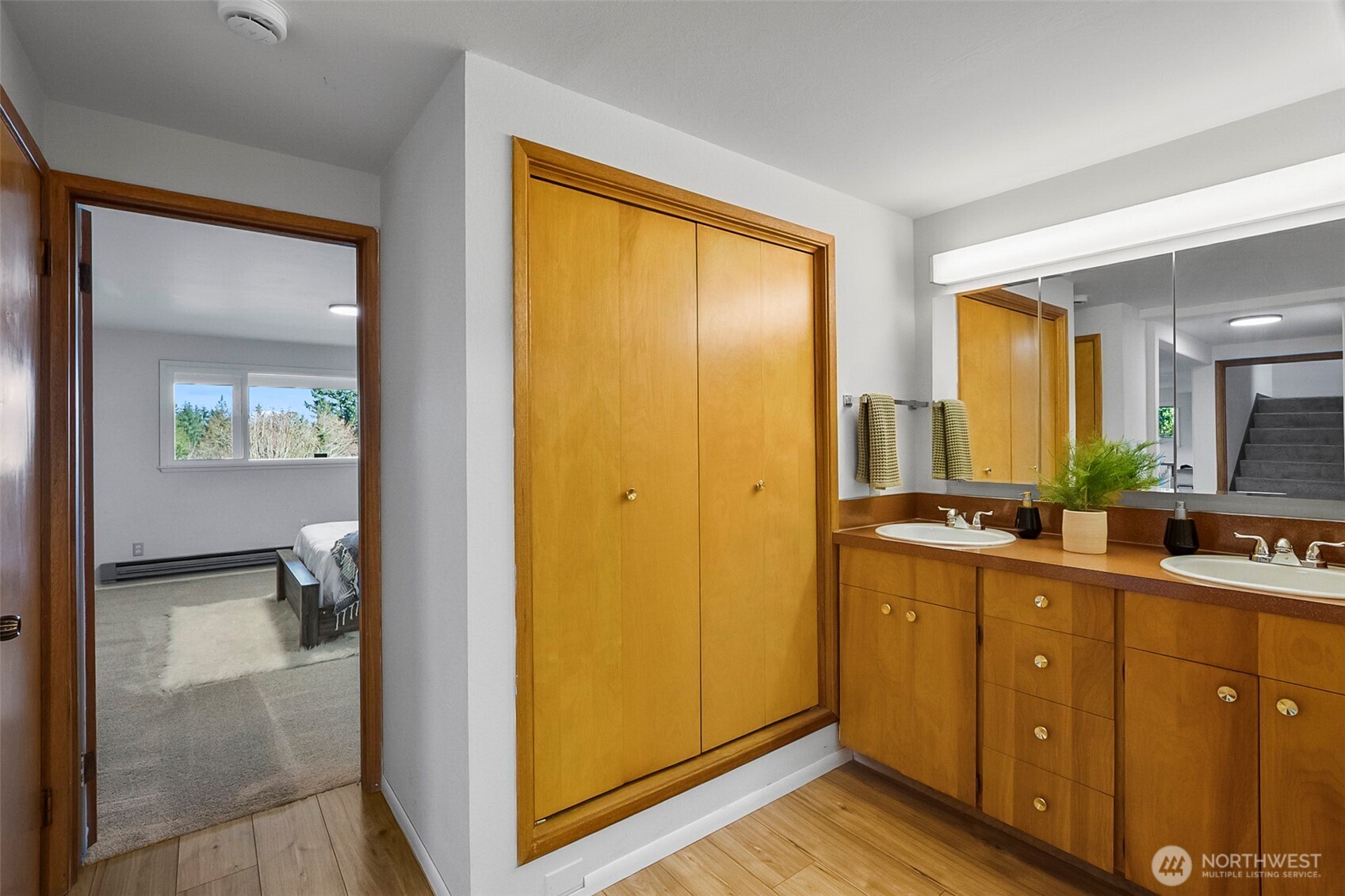 10010 Lakemont Avenue