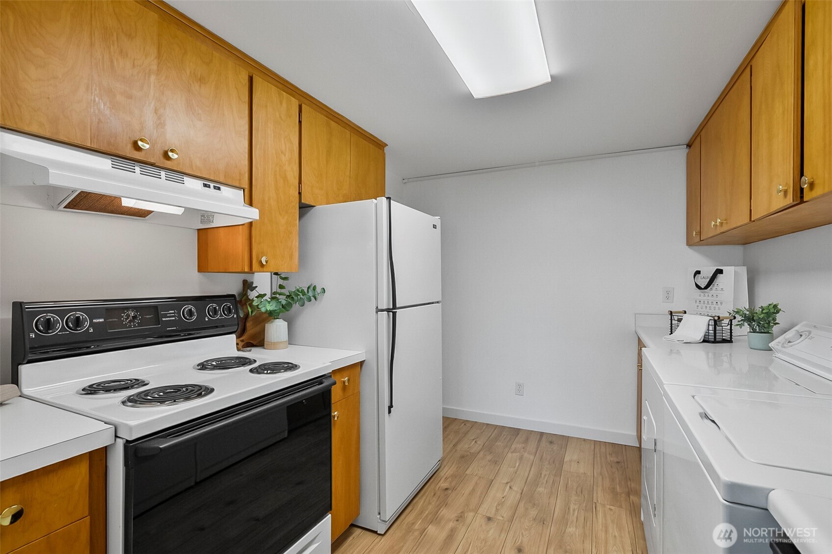 10010 Lakemont Avenue