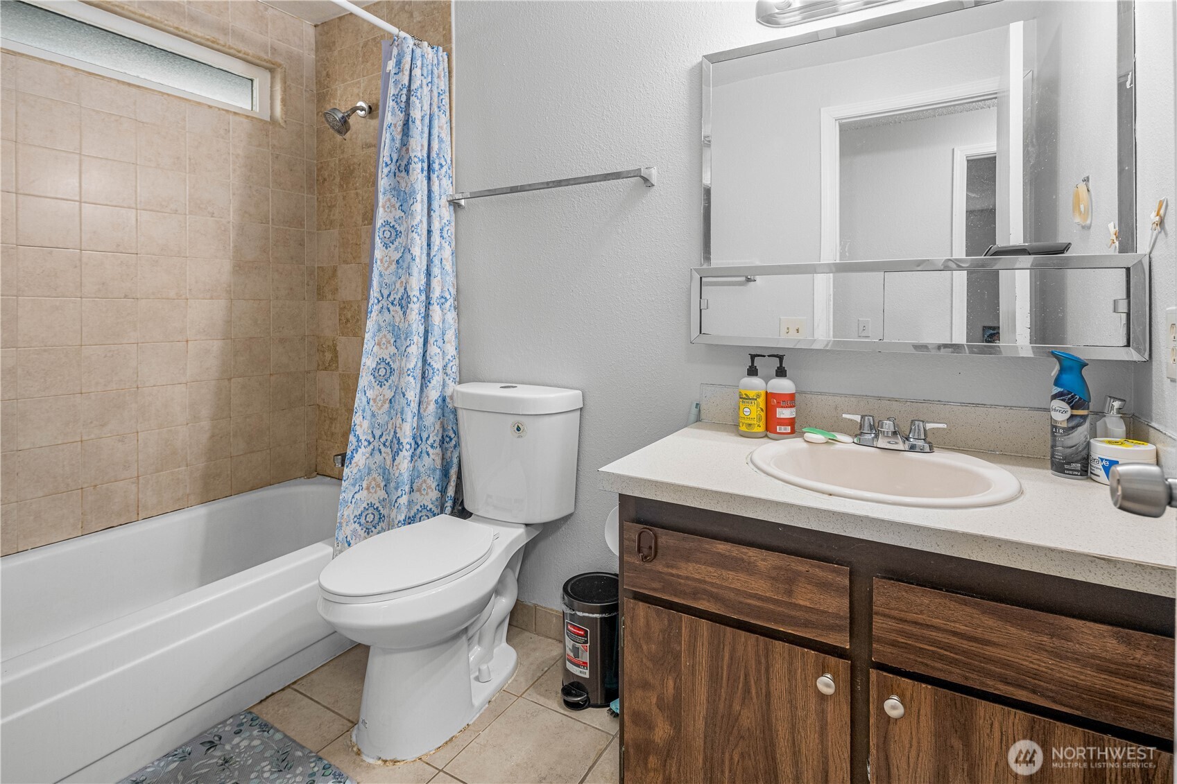 3030 S 216 Street Unit: E