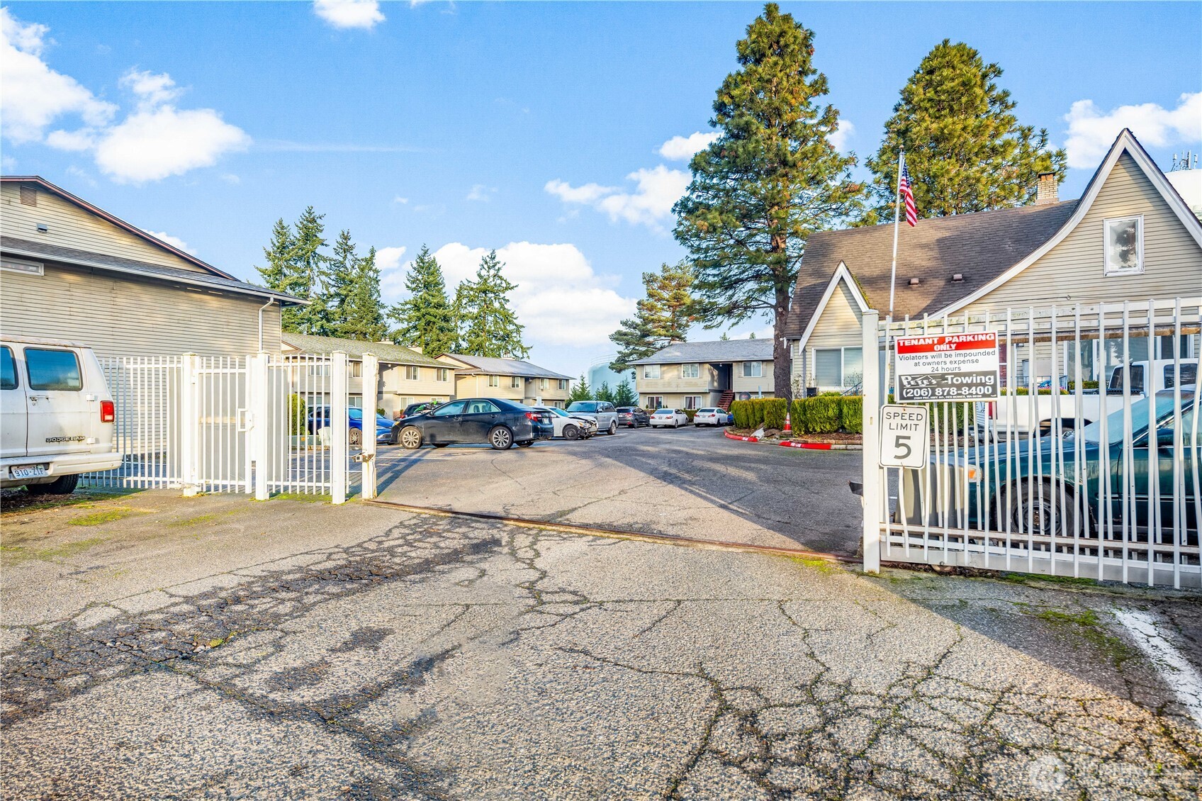 3030 S 216 Street Unit: E