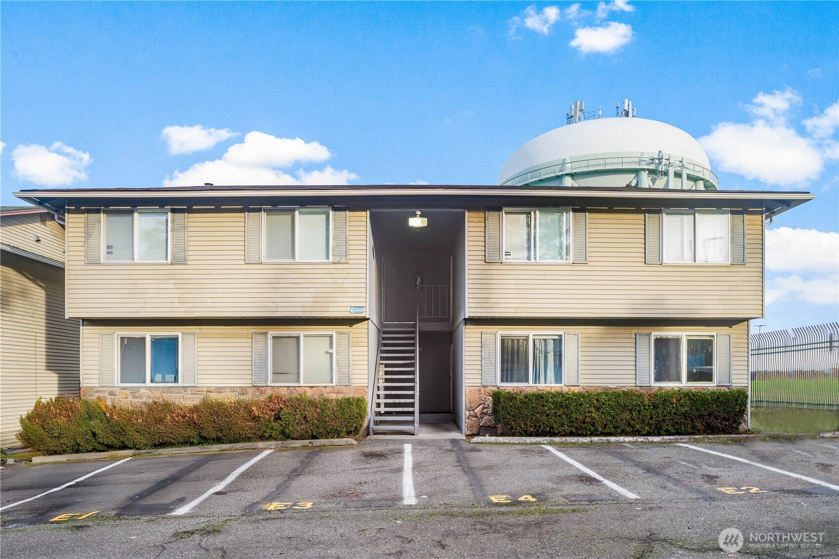 3030 S 216 Street Unit: E