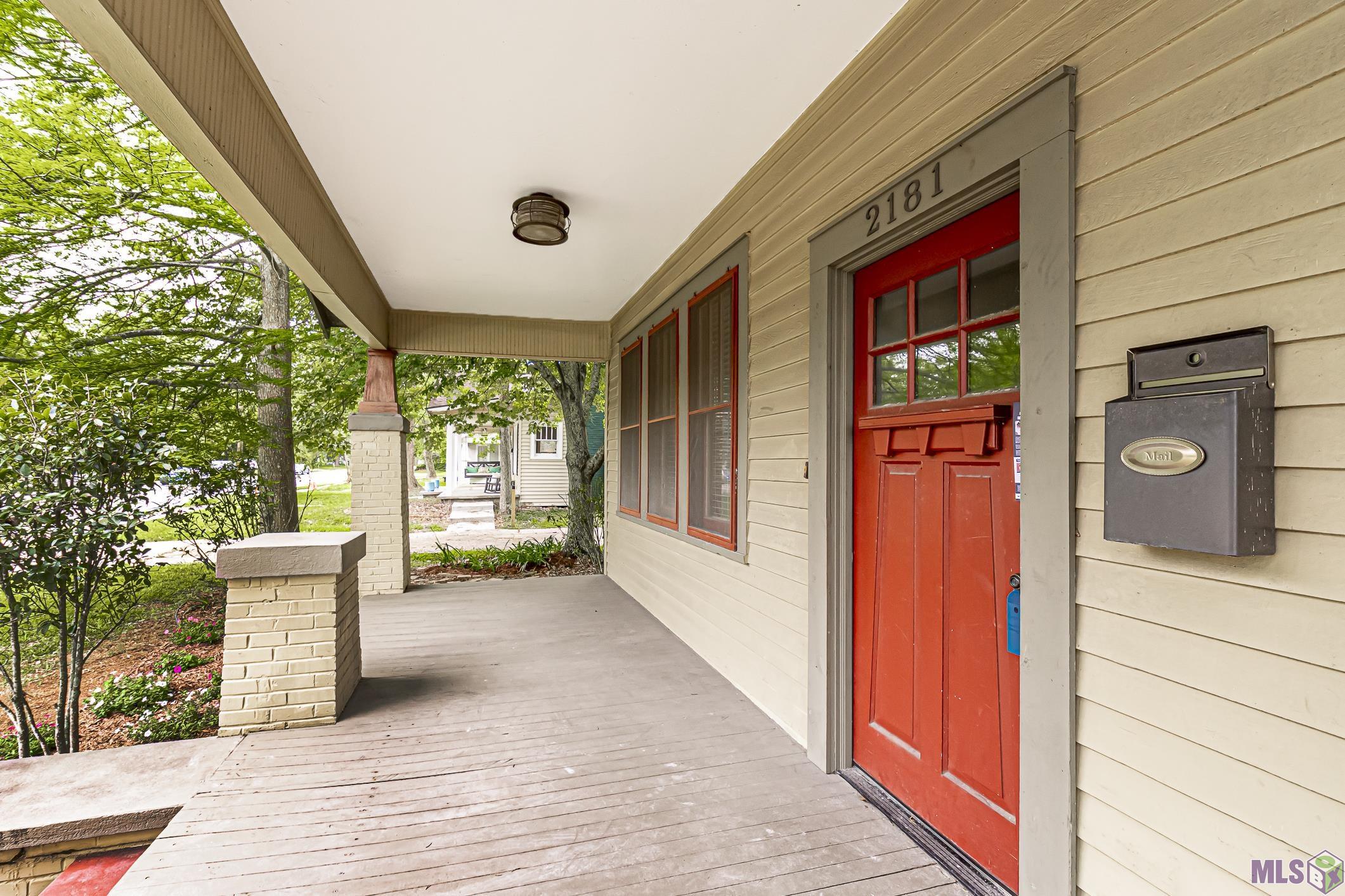 2181 Stanford Ave