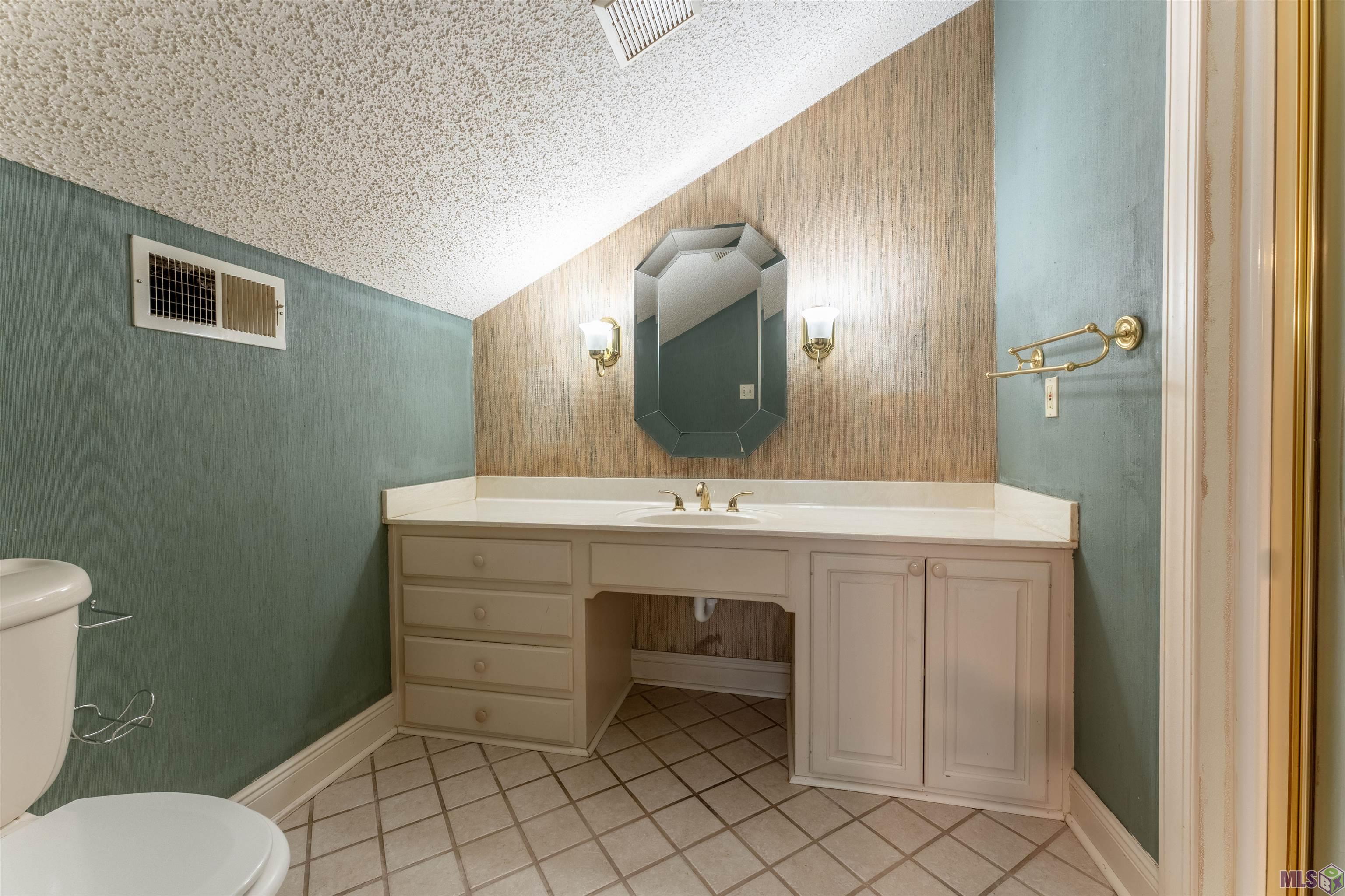 8066 Walden Rd