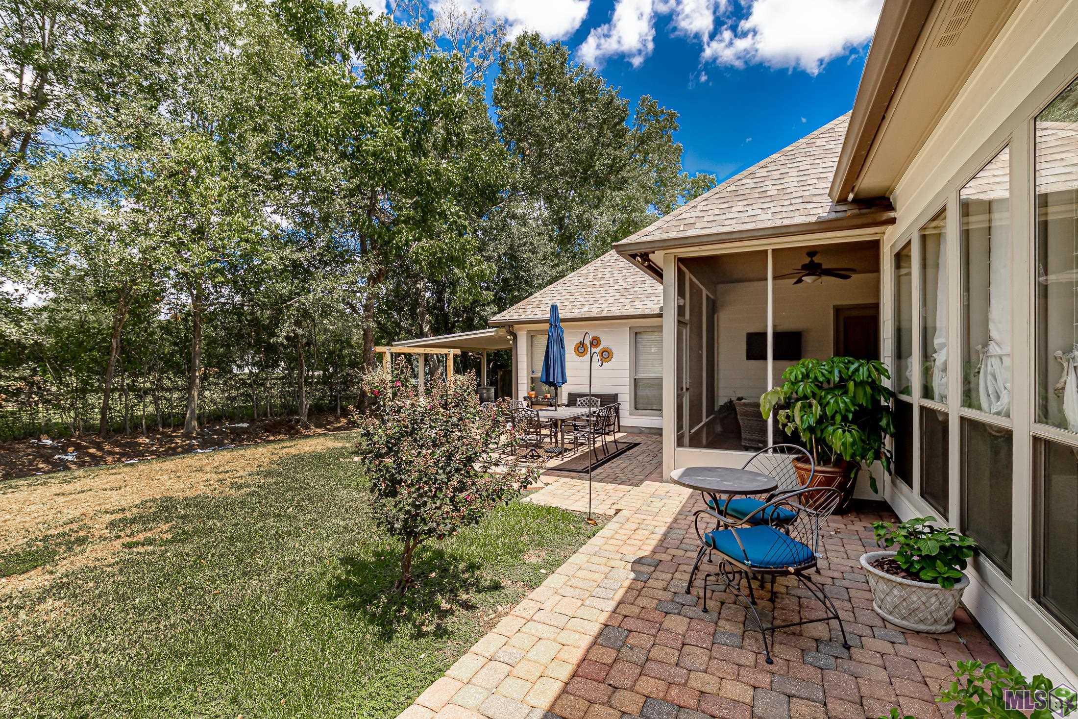 35406 Oakcrest Ave
