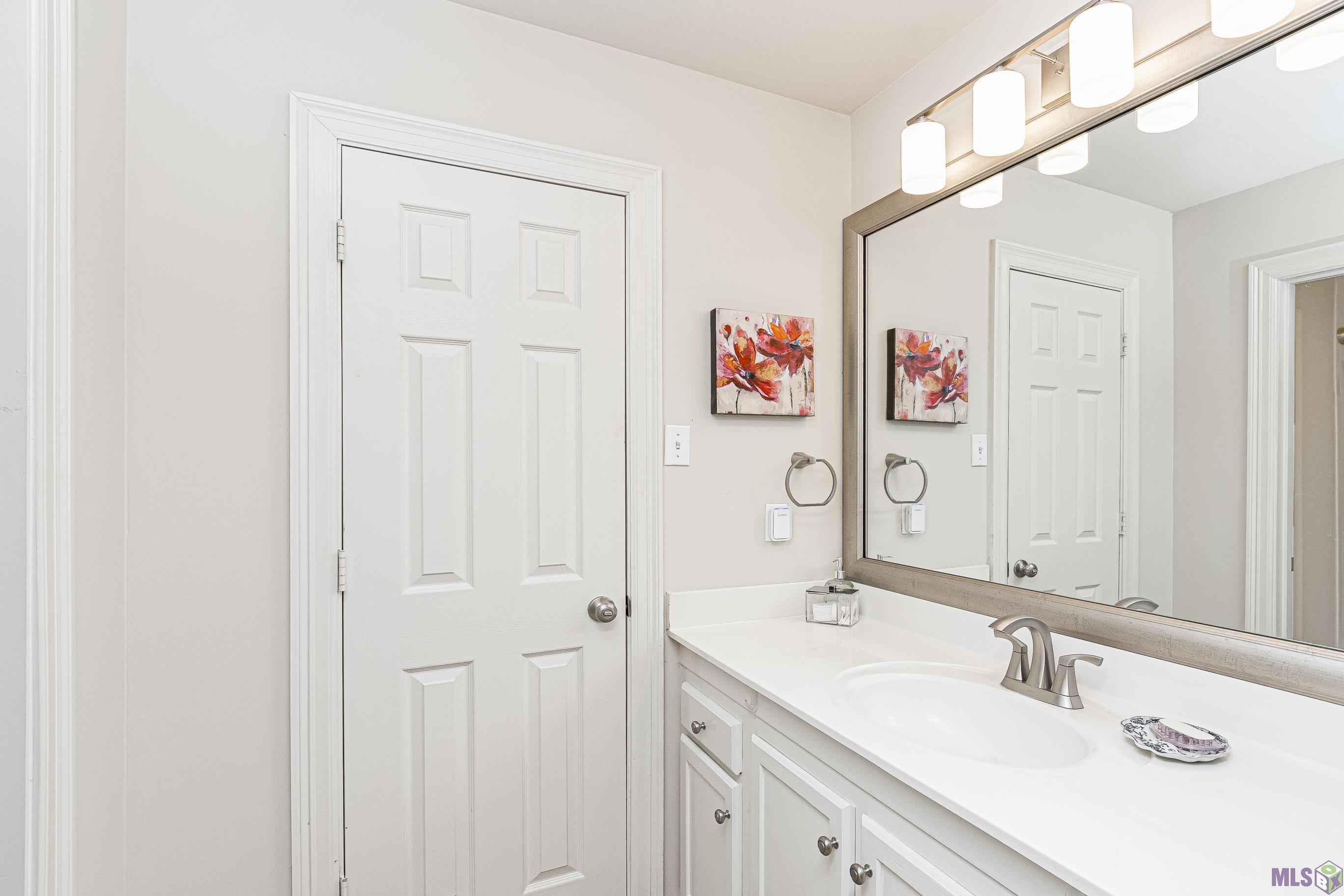 9921 E Groner Ave