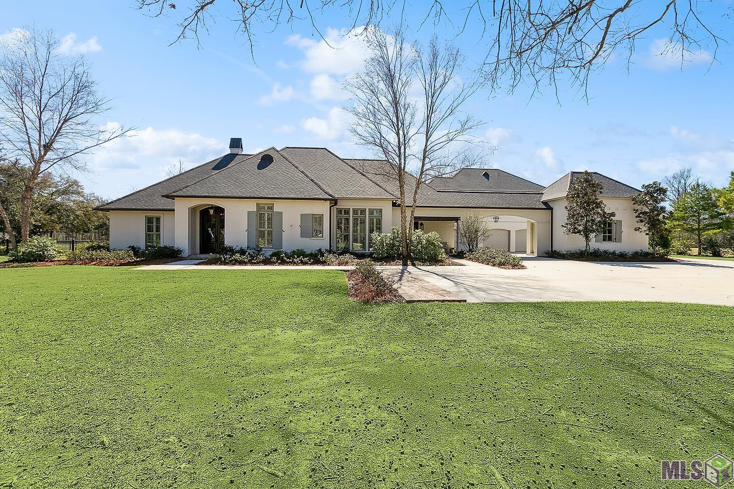 2637 Laurel Lakes Ave