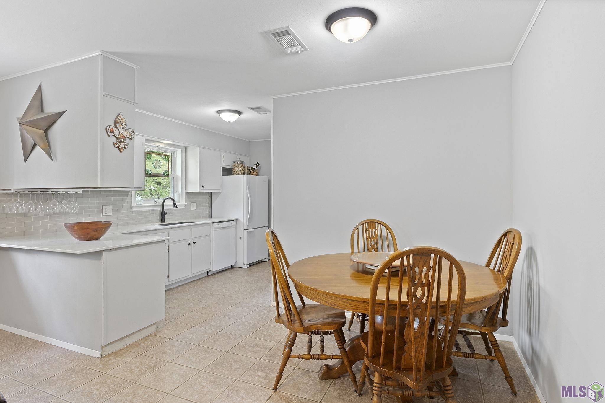 1046 Wylie Dr