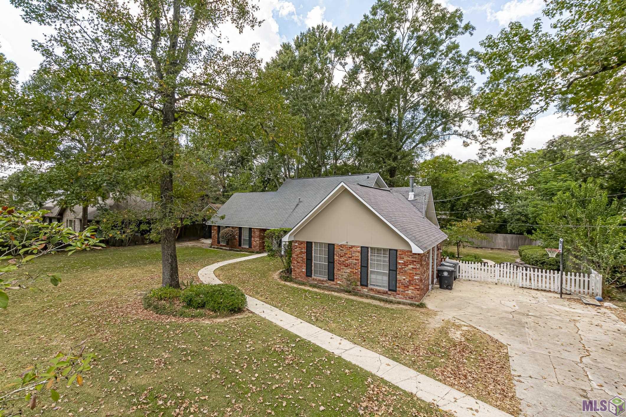 633 Rodney Dr