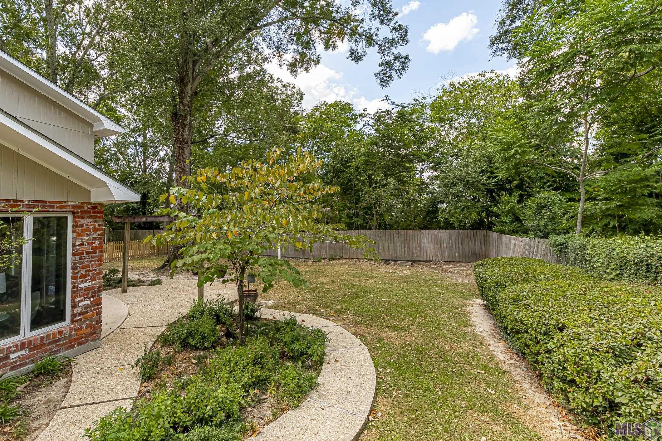633 Rodney Dr