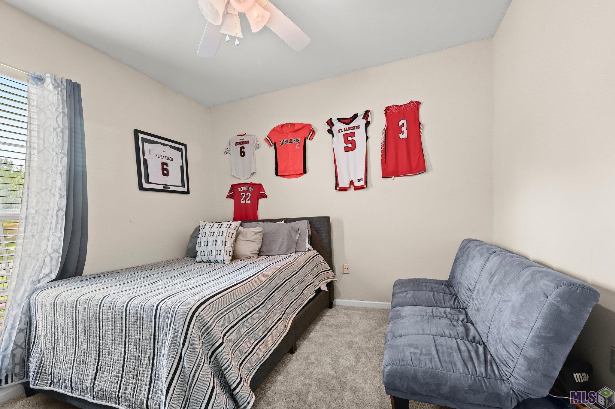 6214 Riverine Dr