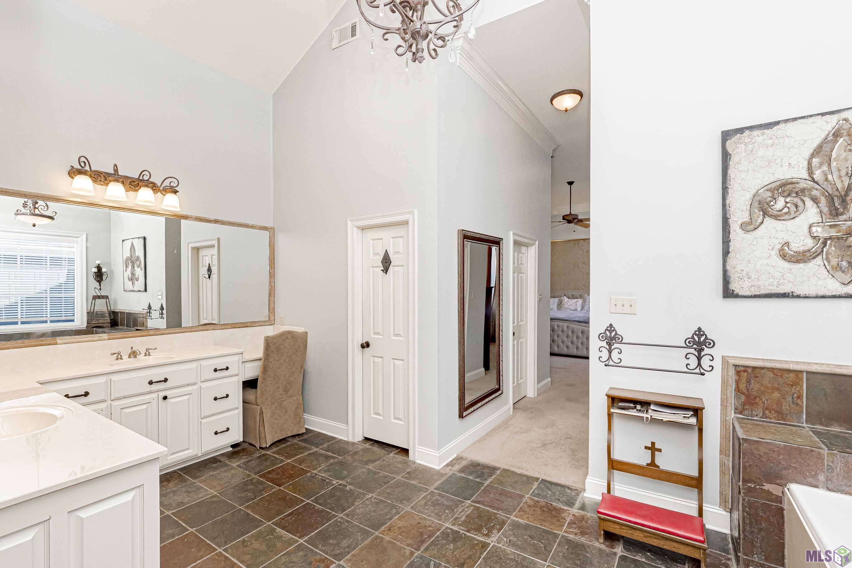 40230 Pelican Point Pkwy
