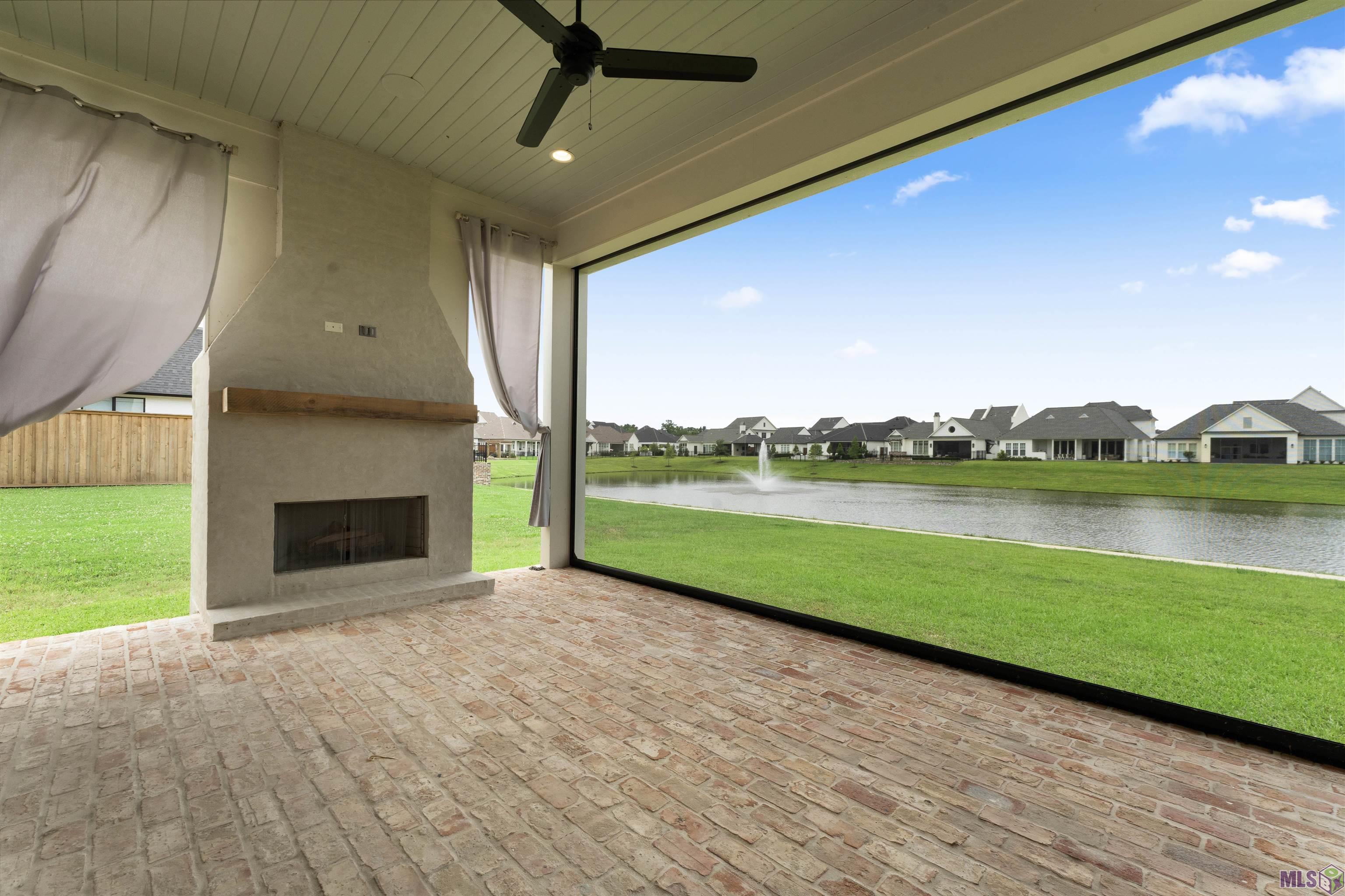 8406 Luray Ln