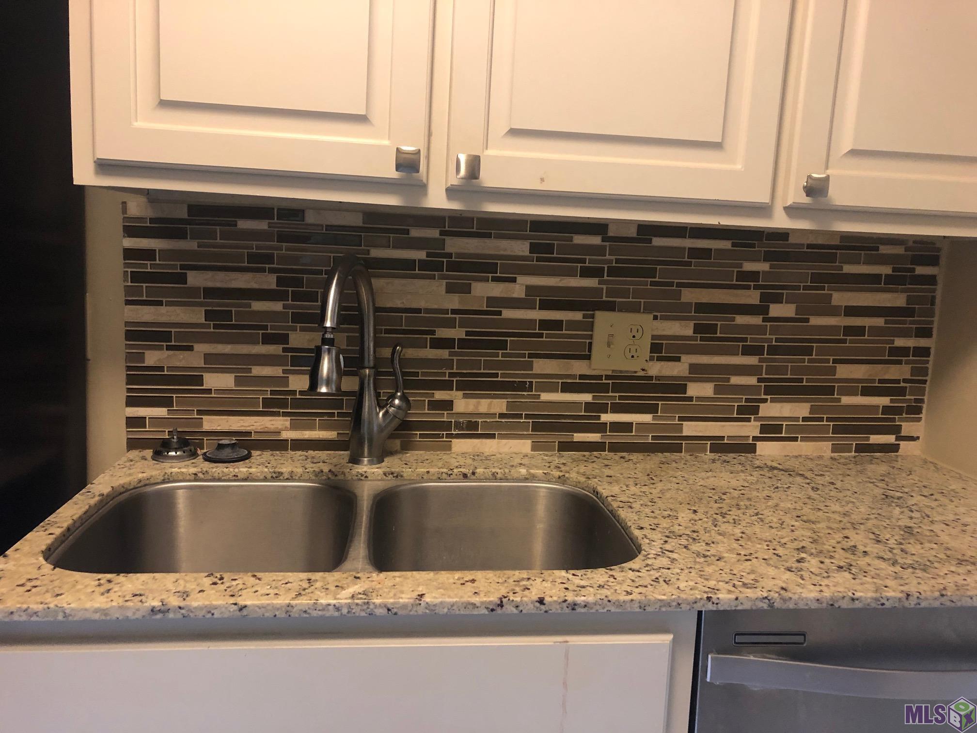 1755 College Dr # 215 Unit: #215