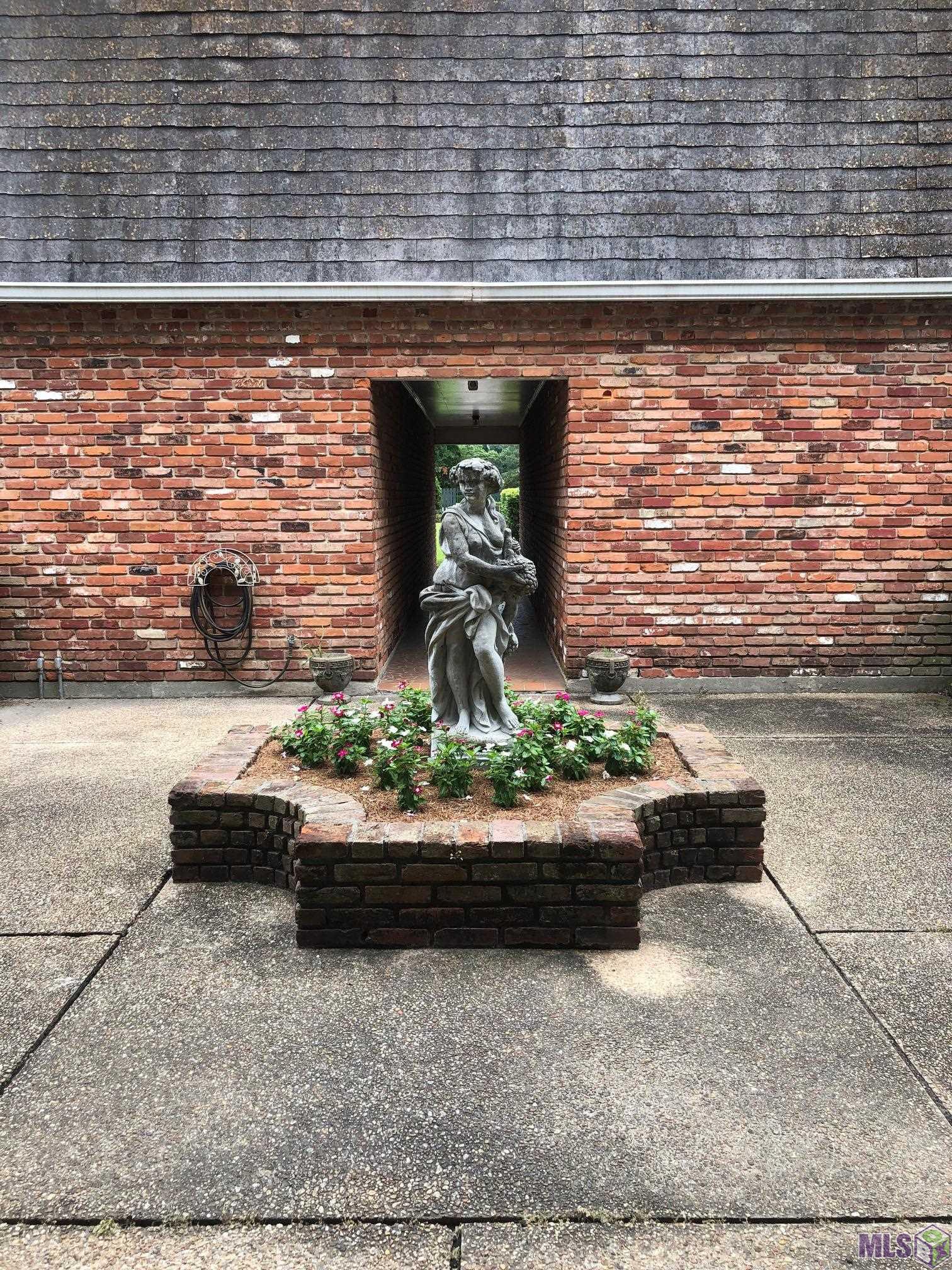 1755 College Dr # 215 Unit: #215