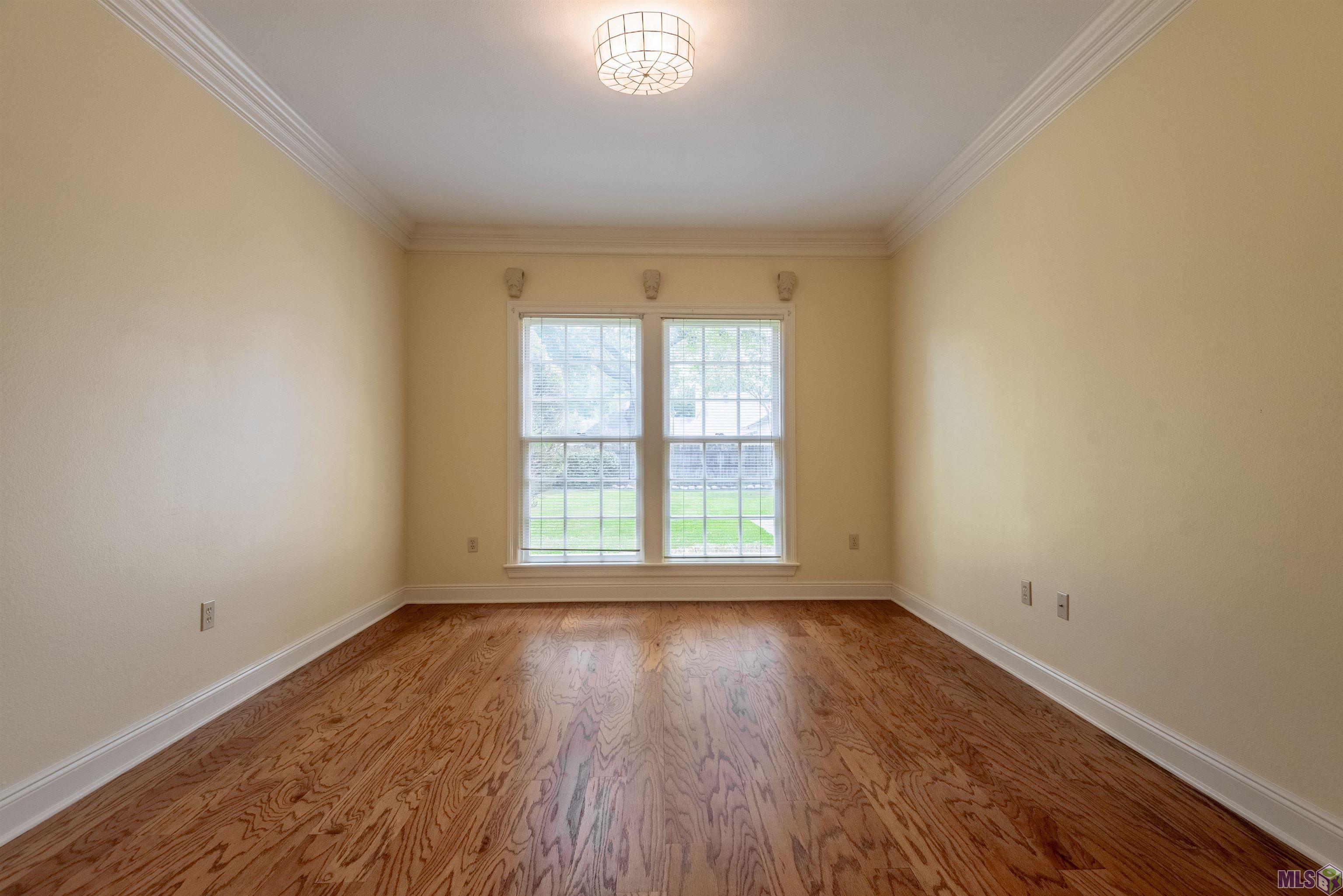 306 Woodgate Blvd