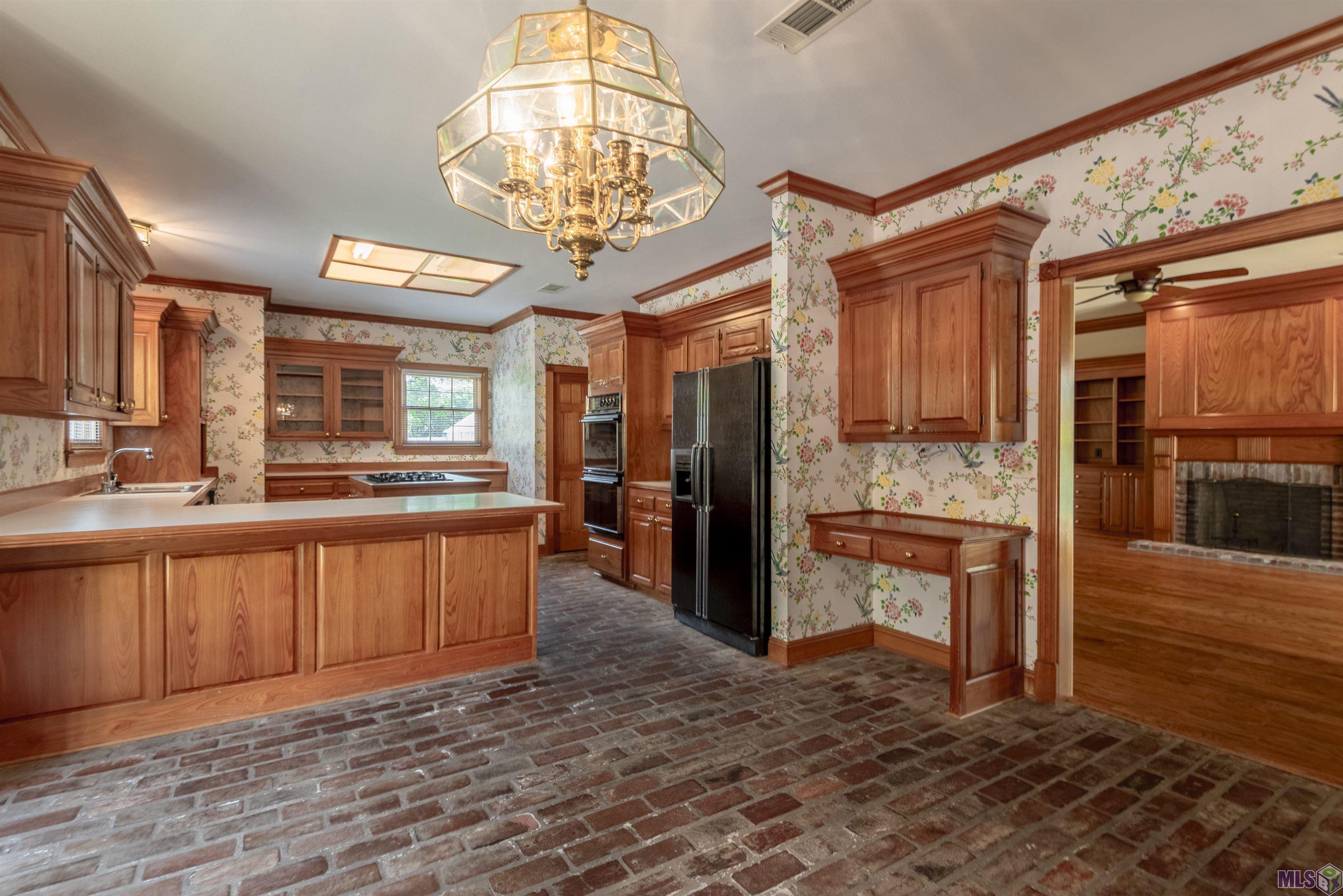306 Woodgate Blvd