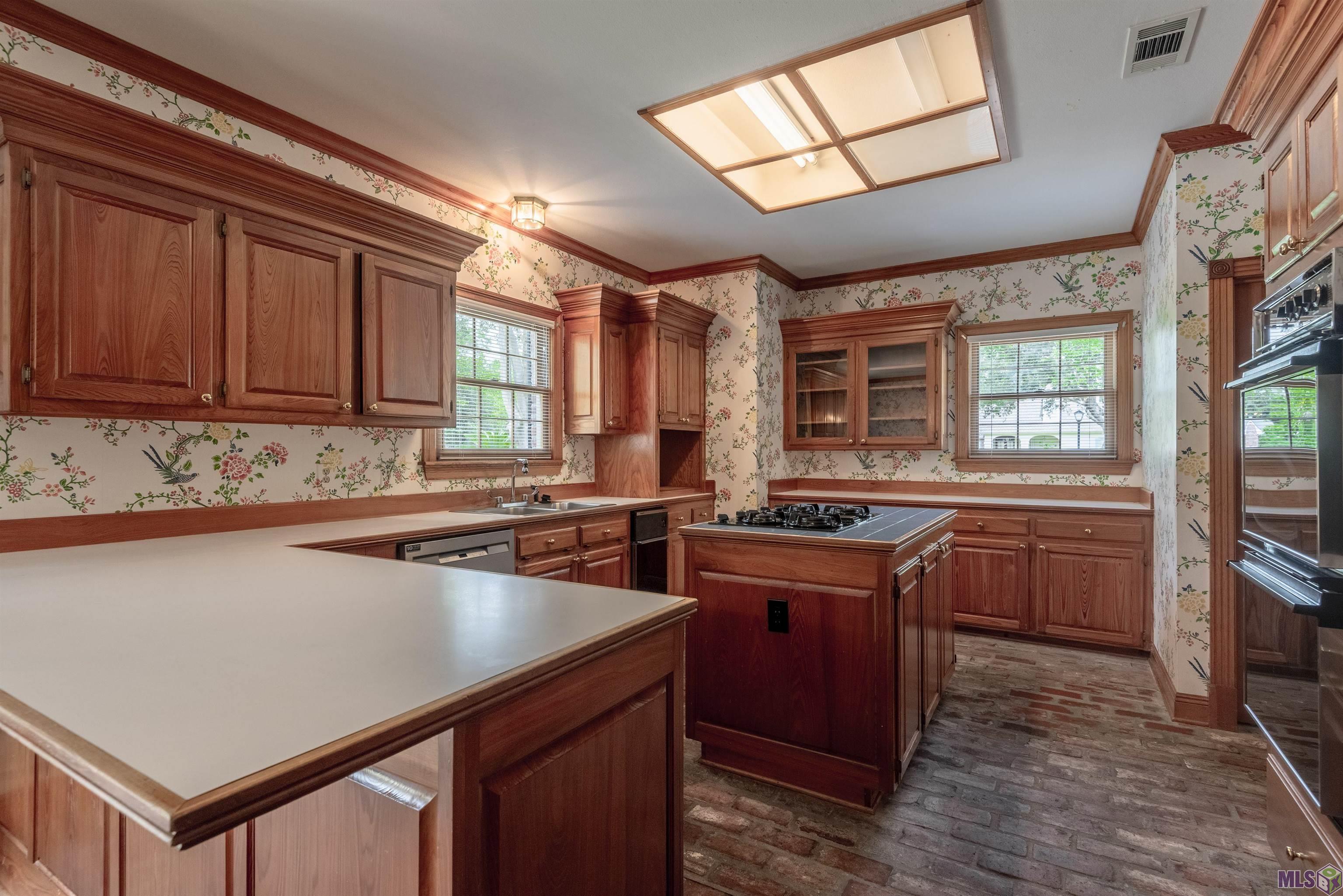 306 Woodgate Blvd