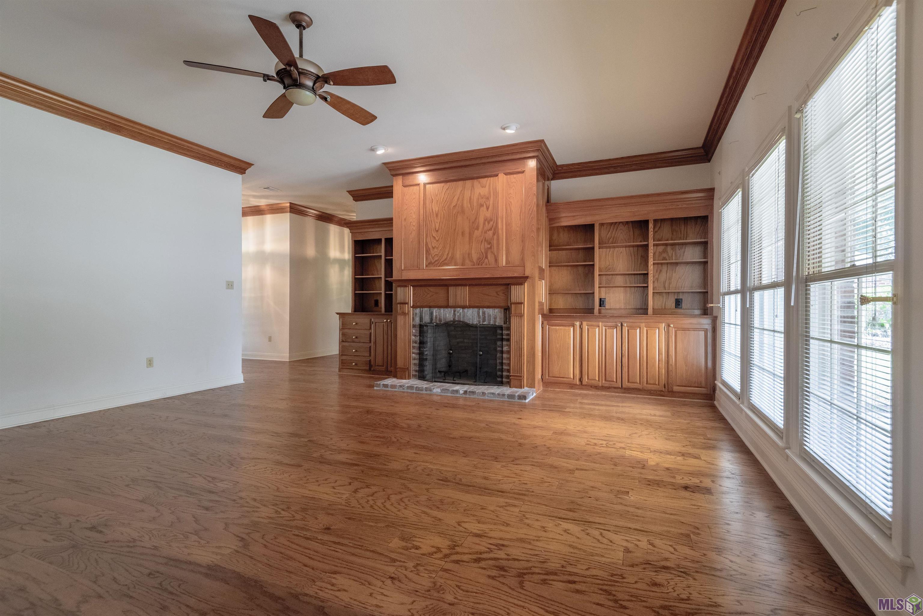 306 Woodgate Blvd