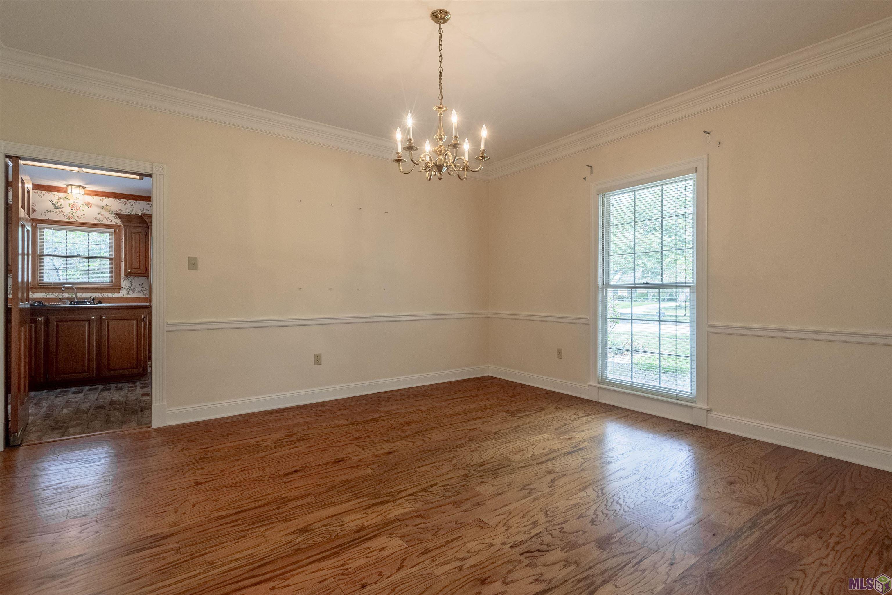 306 Woodgate Blvd